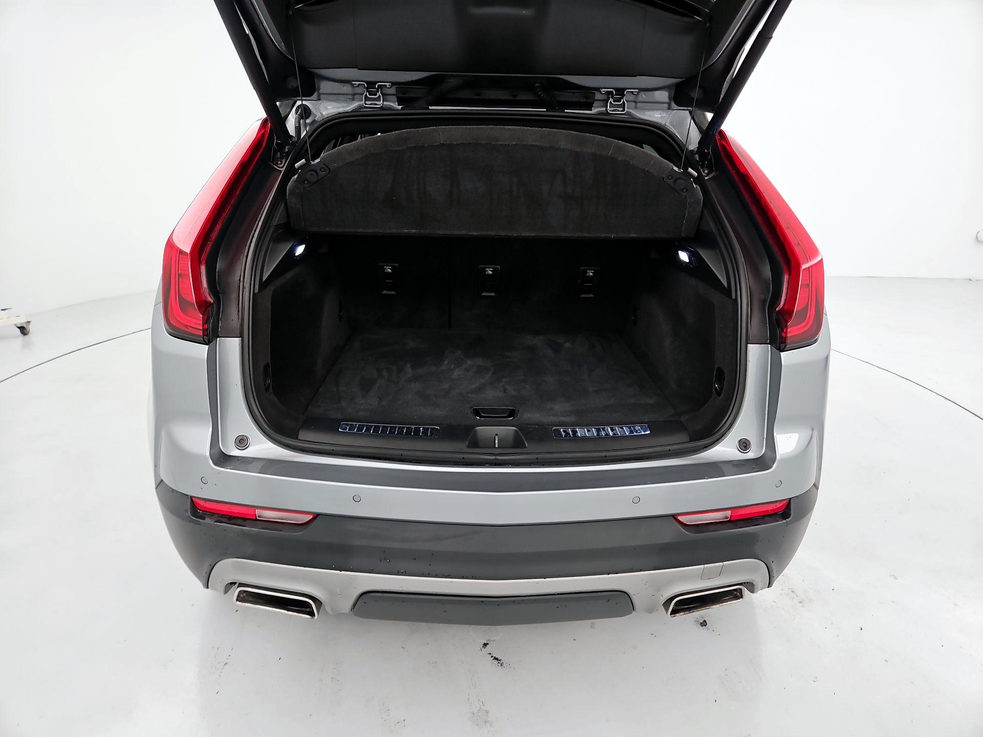 Thumbnail: 2023 Cadillac XT4 - 20