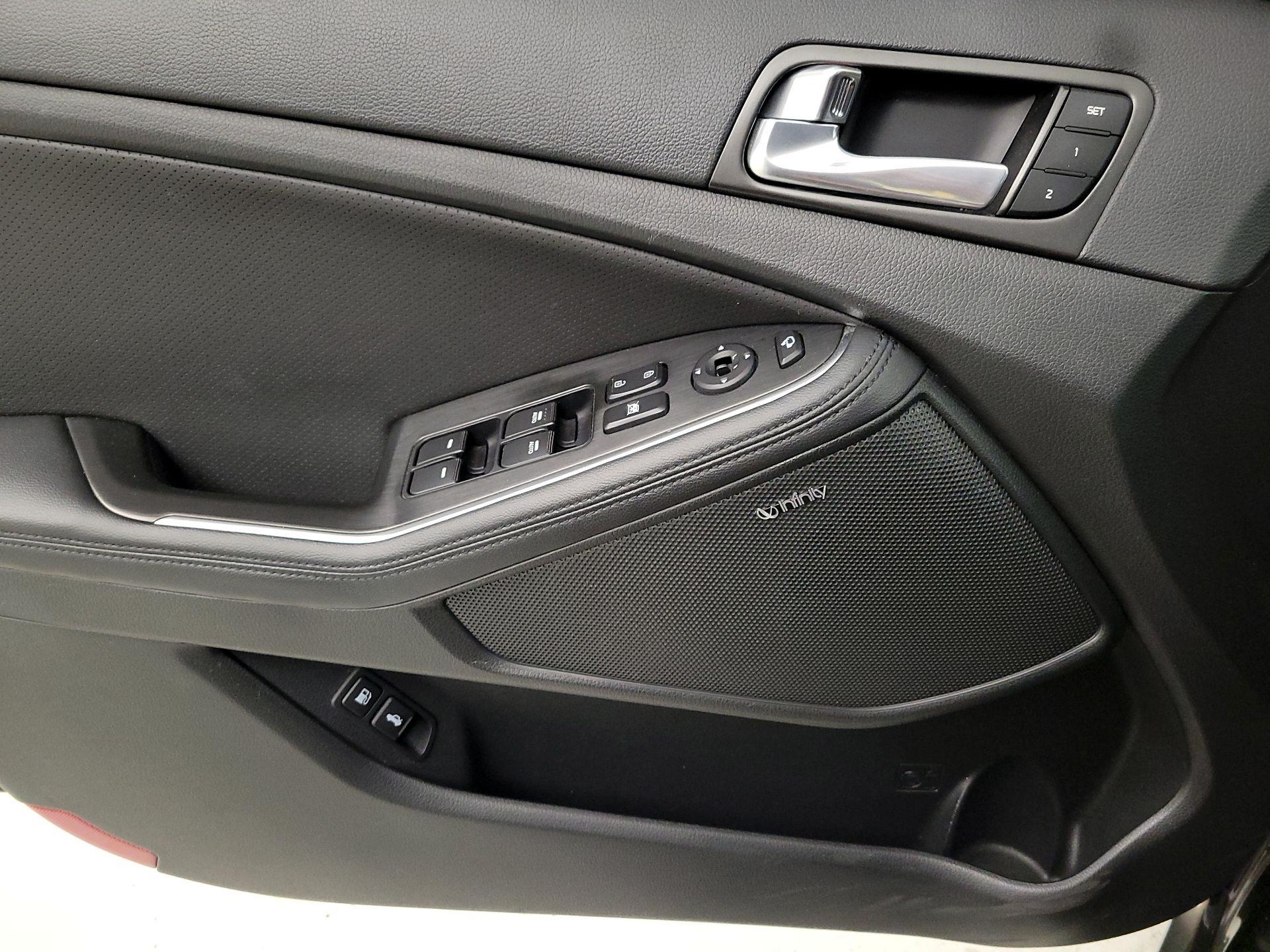 Thumbnail: 2015 Kia Optima - 12