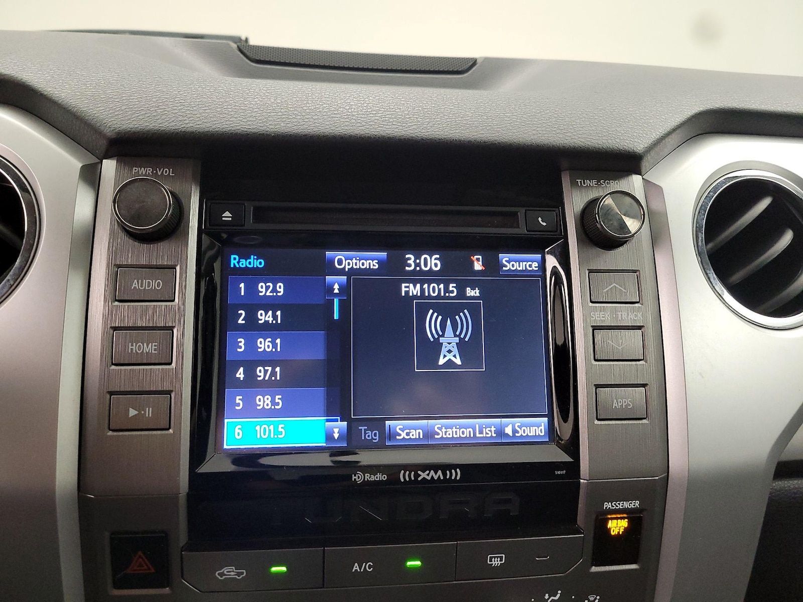 2016 Toyota Tundra SR5 - Photo 16