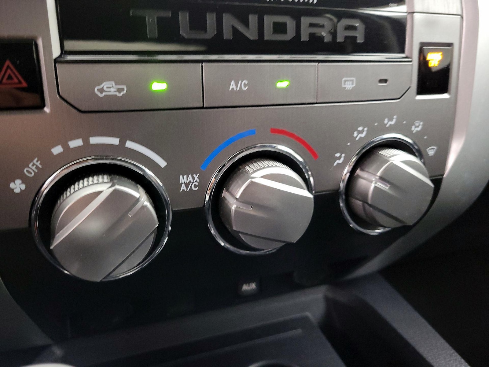 2016 Toyota Tundra SR5 - Photo 17