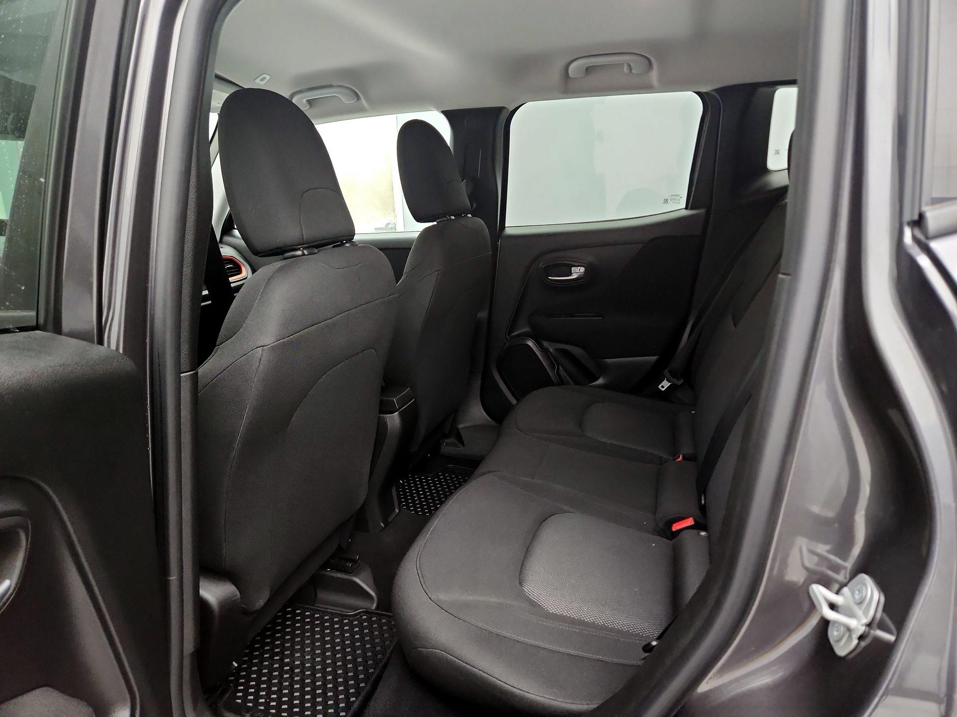 Thumbnail: 2020 Jeep Renegade - 19
