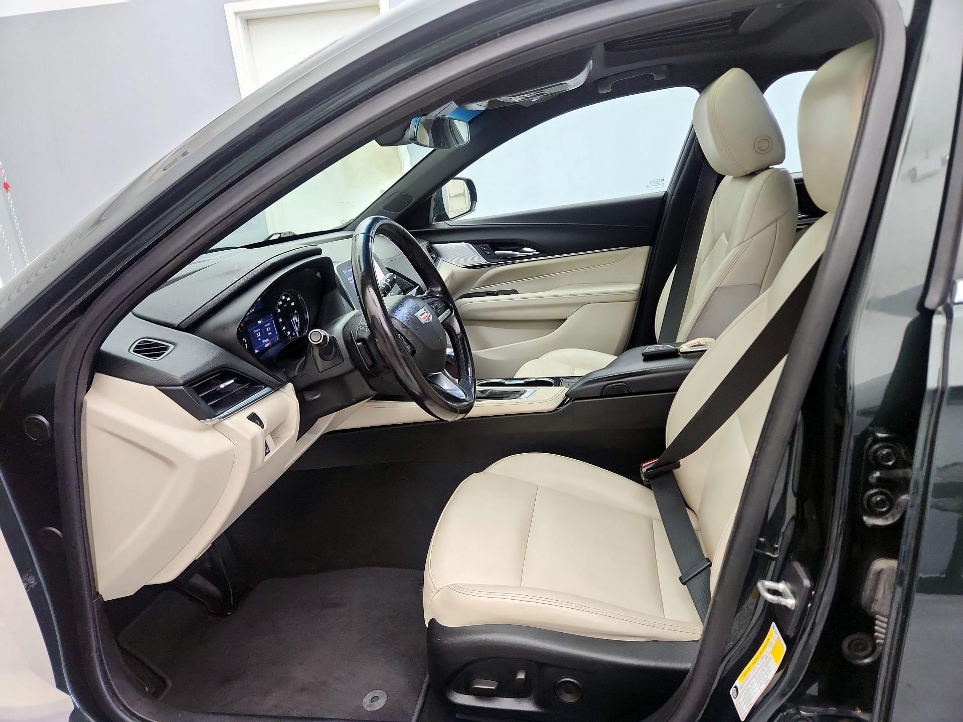 Thumbnail: 2021 Cadillac CT4 - 11