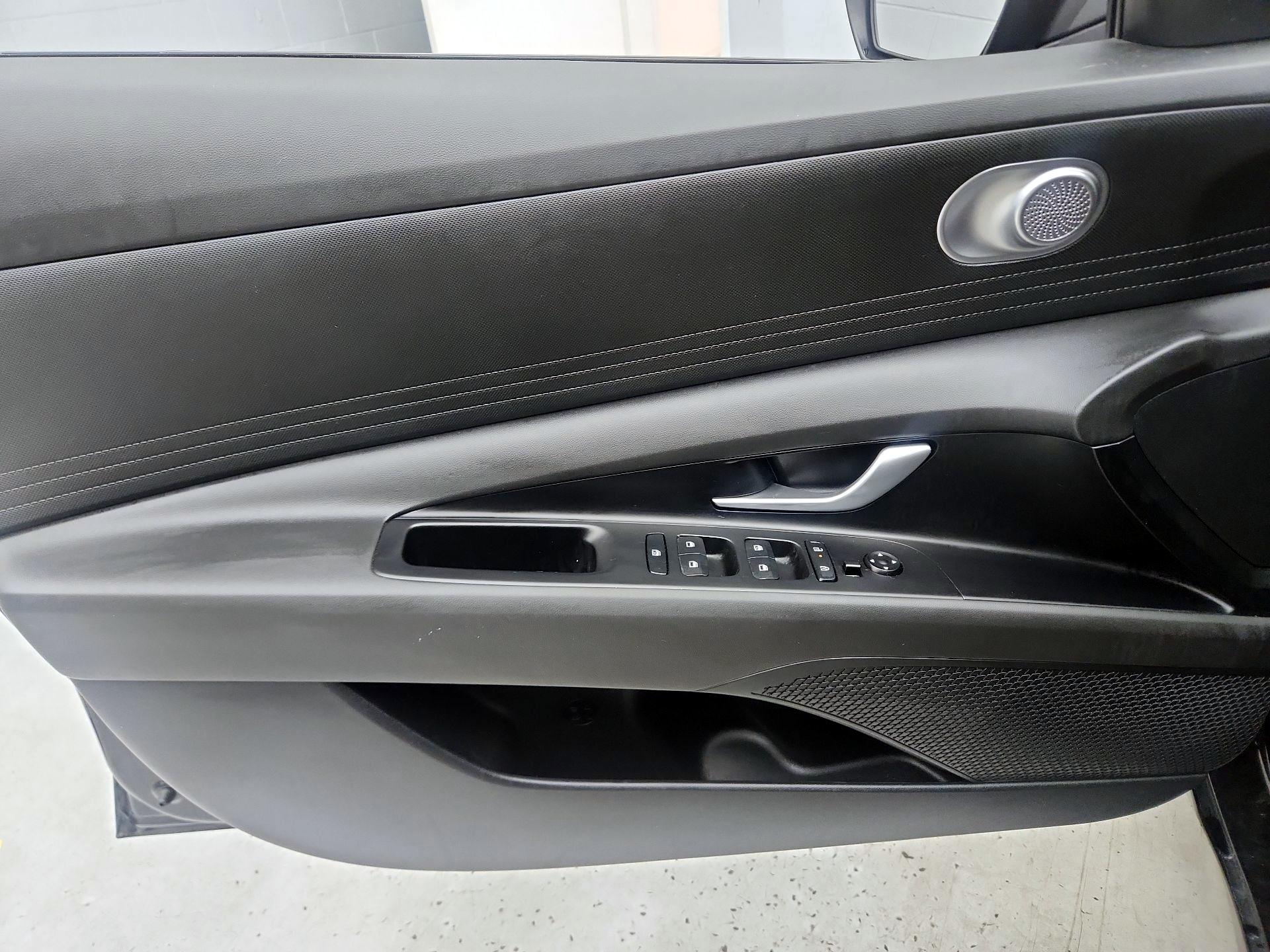 Thumbnail: 2024 Hyundai Elantra - 12