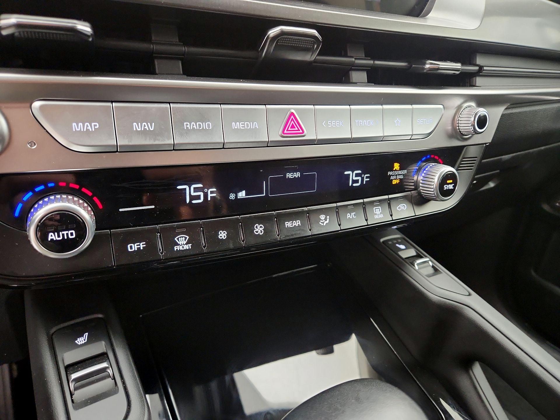 Thumbnail: 2025 Kia Telluride - 17