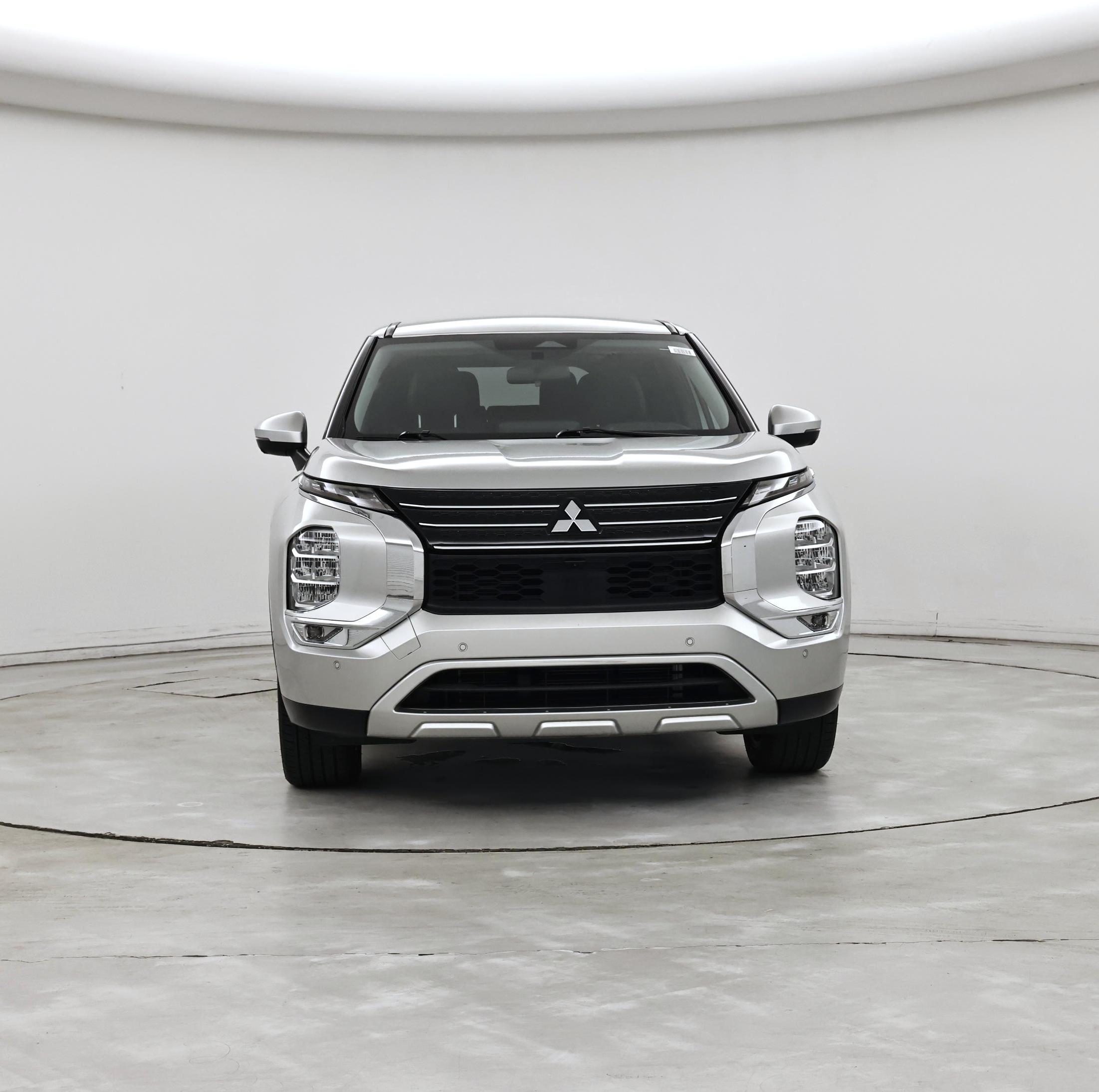 Thumbnail: 2023 Mitsubishi Outlander - 5