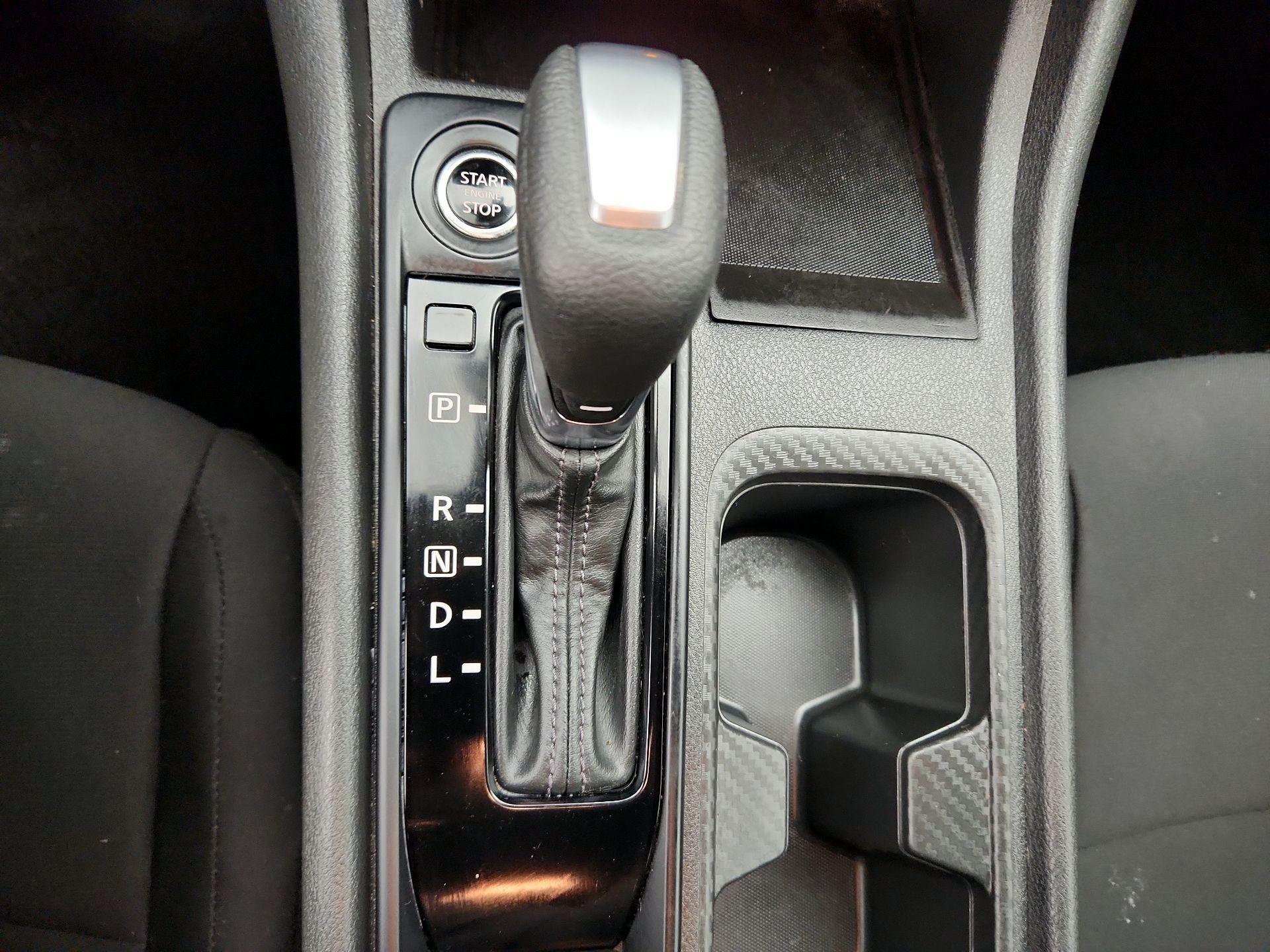 Thumbnail: 2025 Nissan Sentra - 17