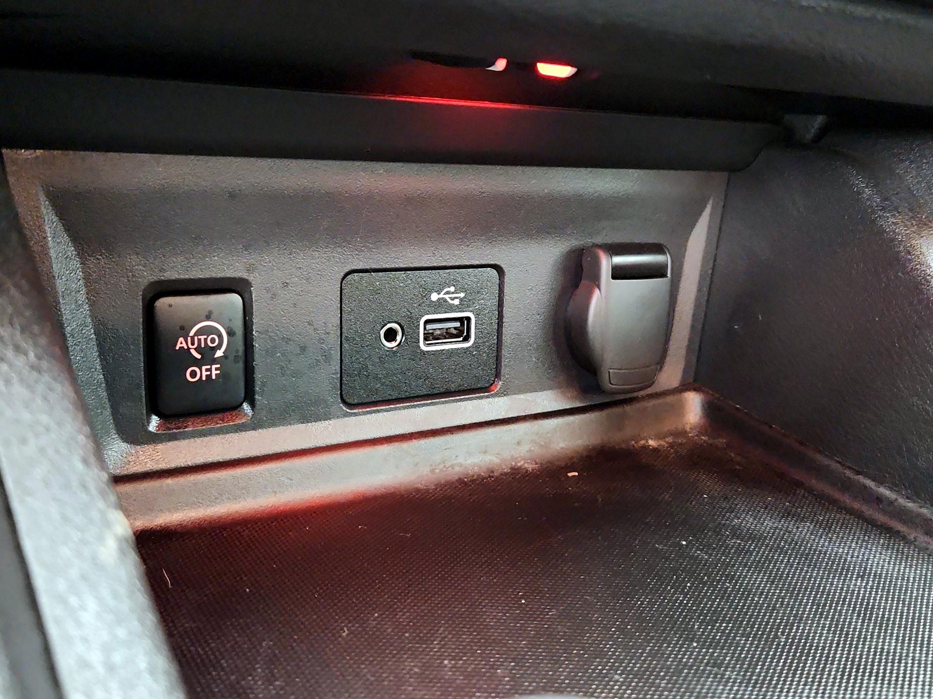 Thumbnail: 2025 Nissan Sentra - 18