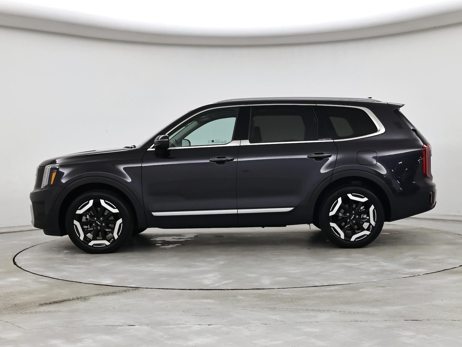 2025 Kia Telluride S - Photo 4