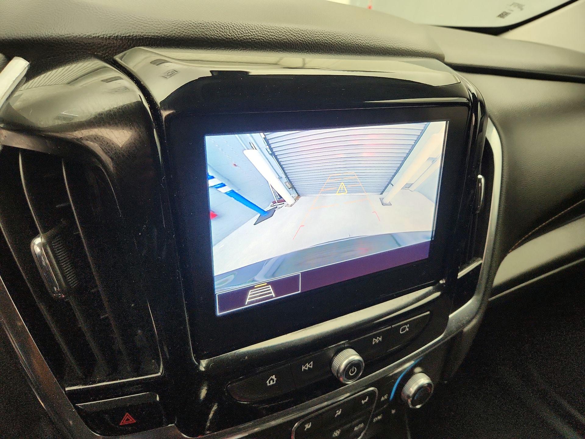 Thumbnail: 2021 Chevrolet Traverse - 14