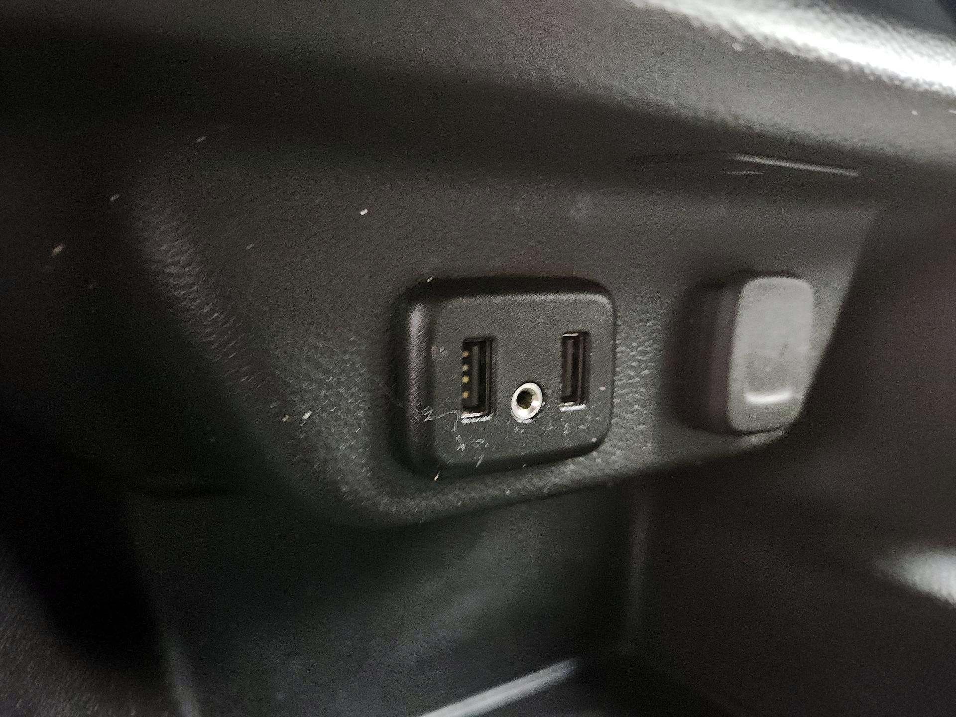 Thumbnail: 2021 Chevrolet Traverse - 18