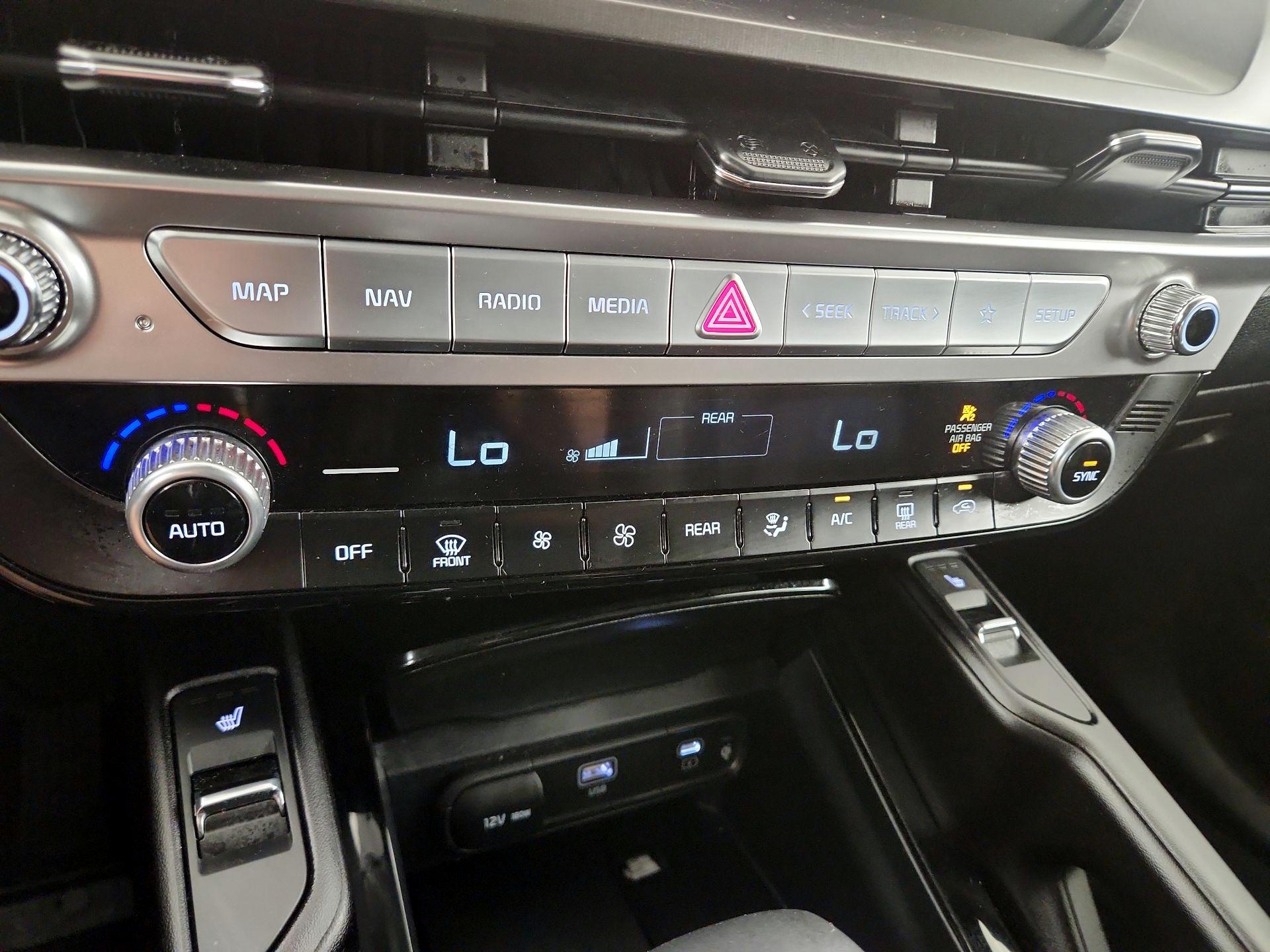 Thumbnail: 2025 Kia Telluride - 17