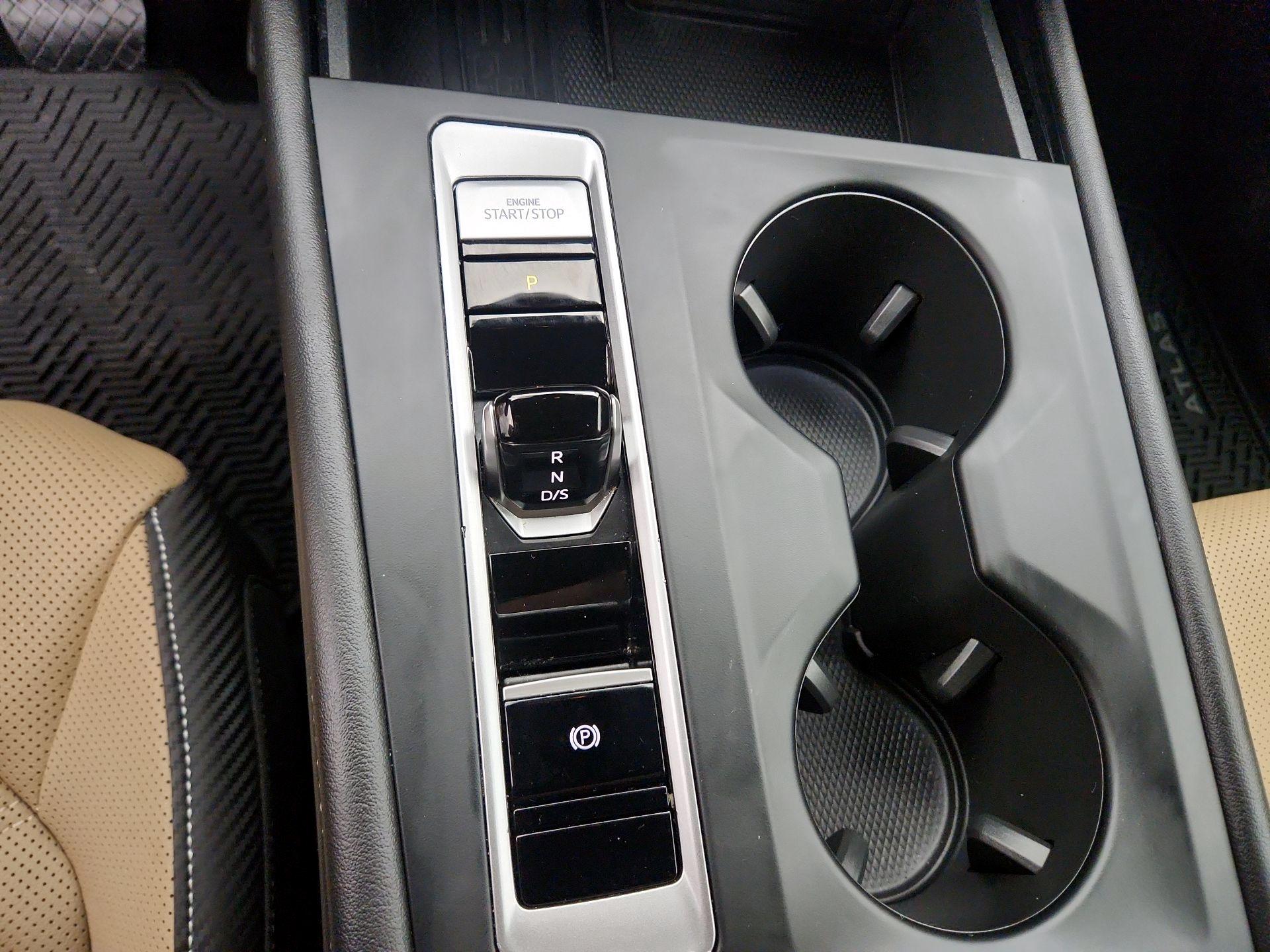 Thumbnail: 2025 Volkswagen Atlas - 17