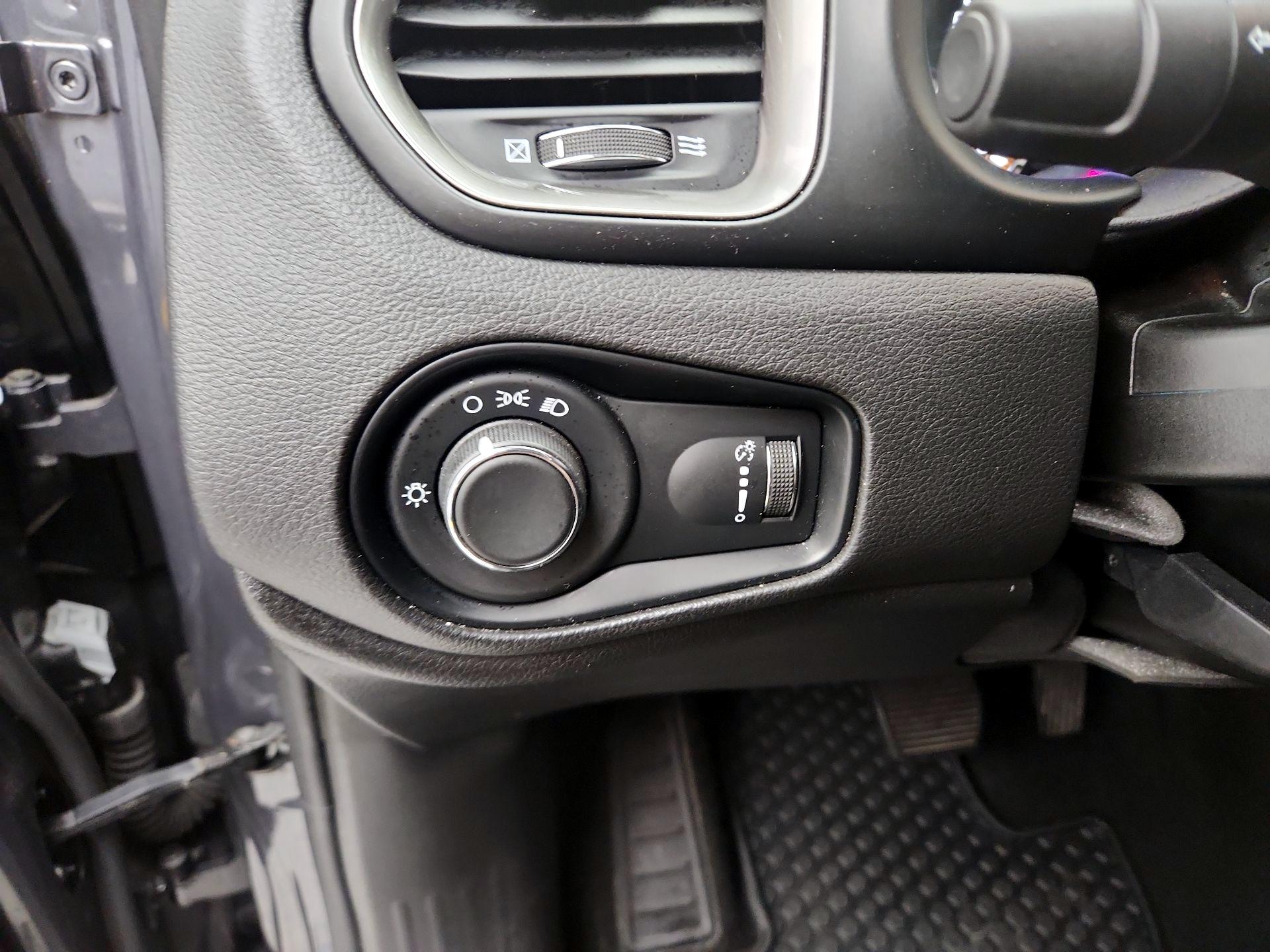Thumbnail: 2023 Jeep Renegade - 13