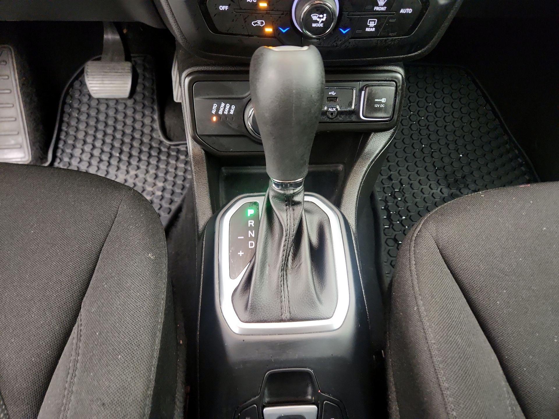 Thumbnail: 2023 Jeep Renegade - 17