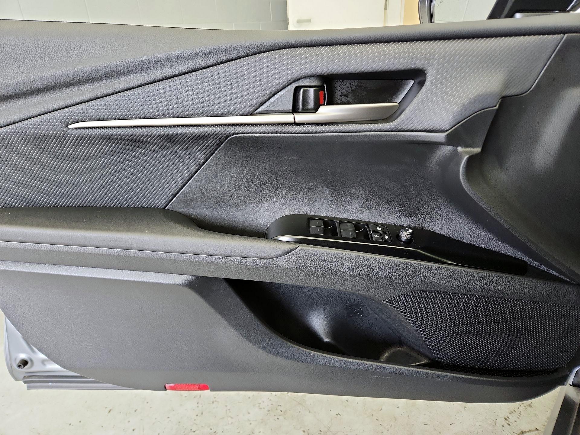 Thumbnail: 2025 Toyota Camry - 12