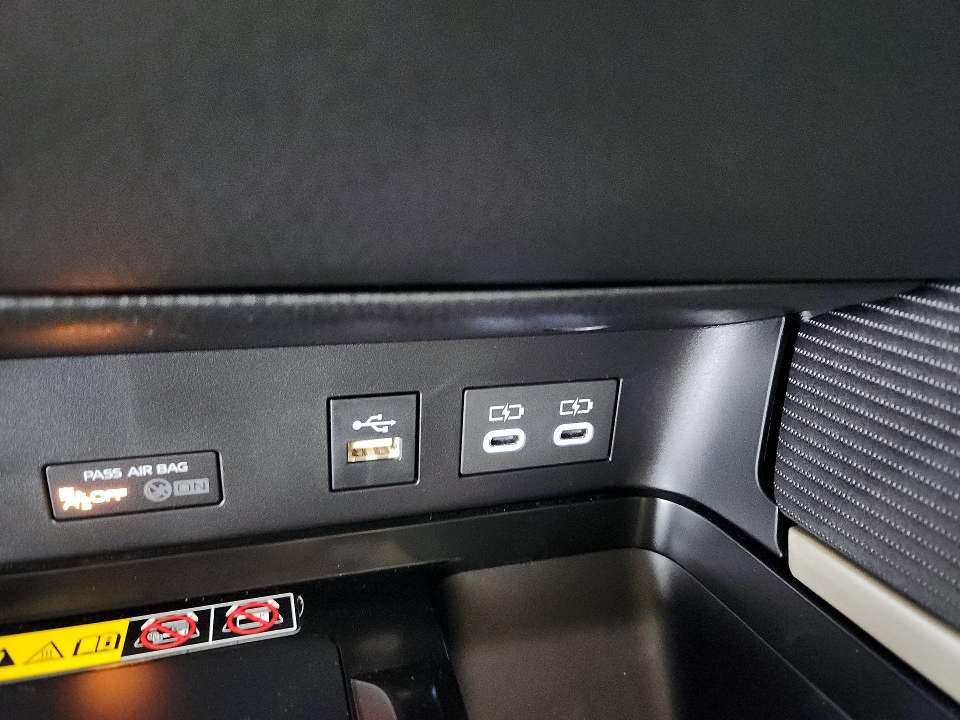 Thumbnail: 2025 Toyota Camry - 18