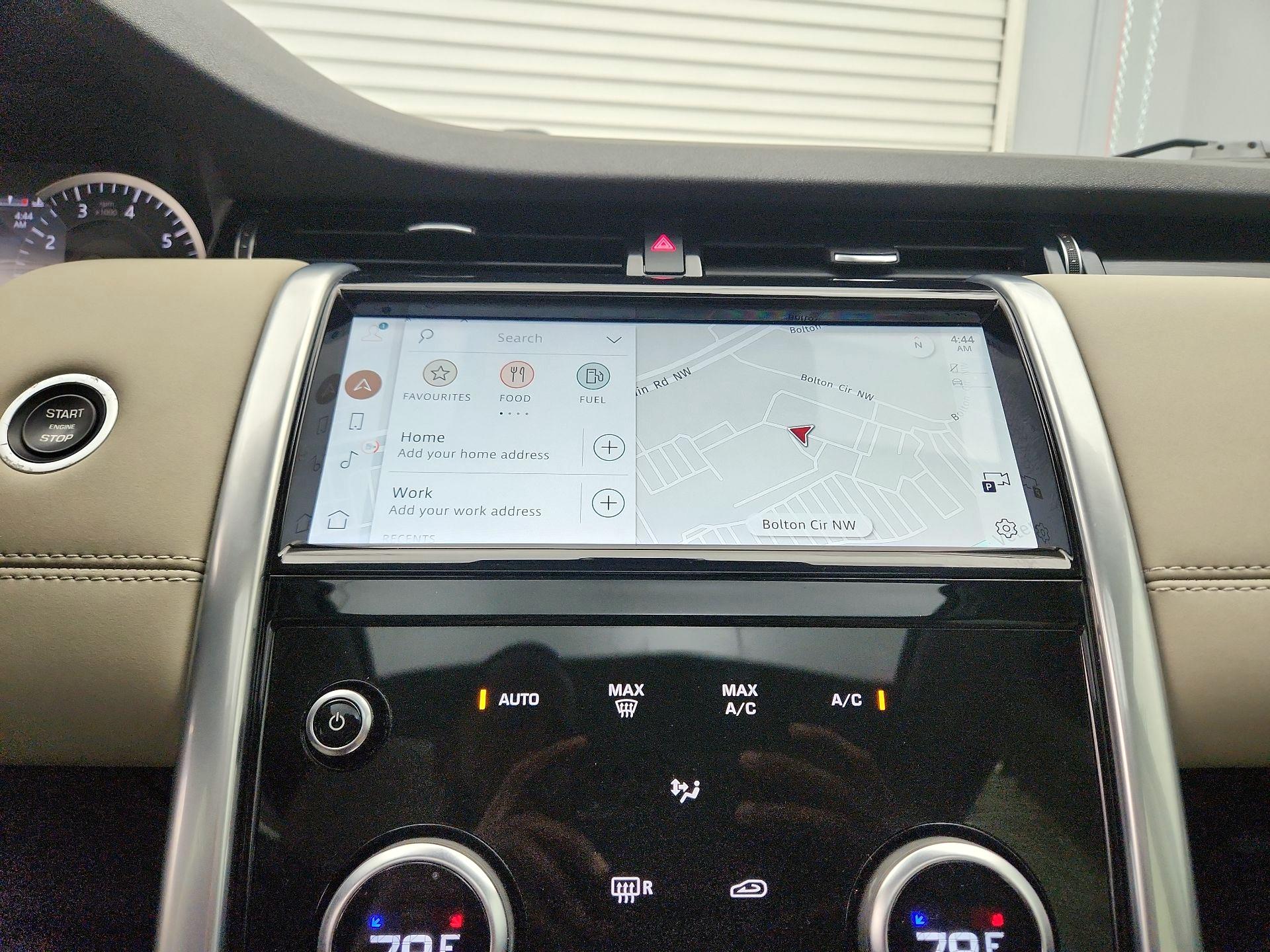 Thumbnail: 2022 Land Rover Discovery Sport - 14