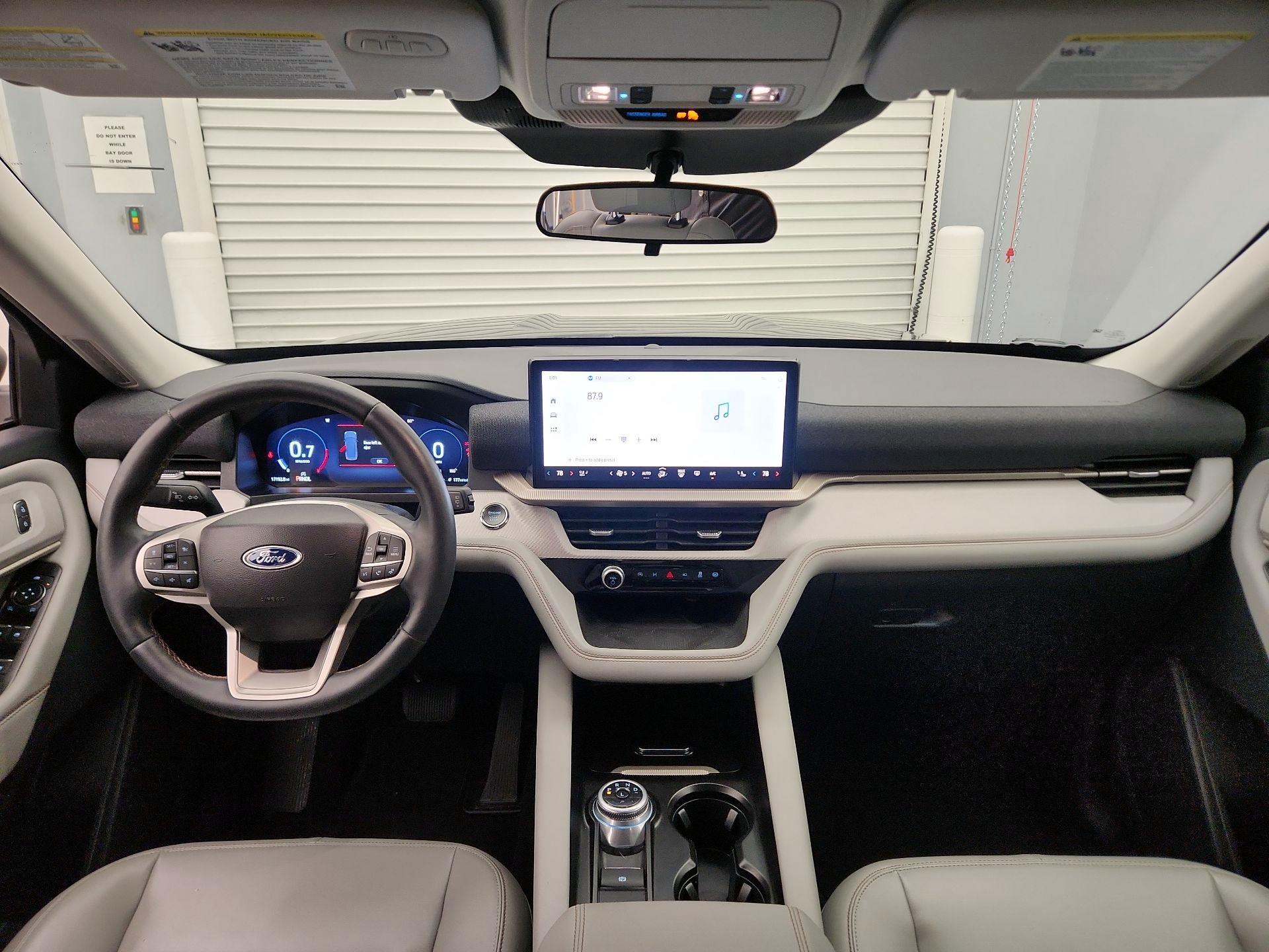 Thumbnail: 2025 Ford Explorer - 9