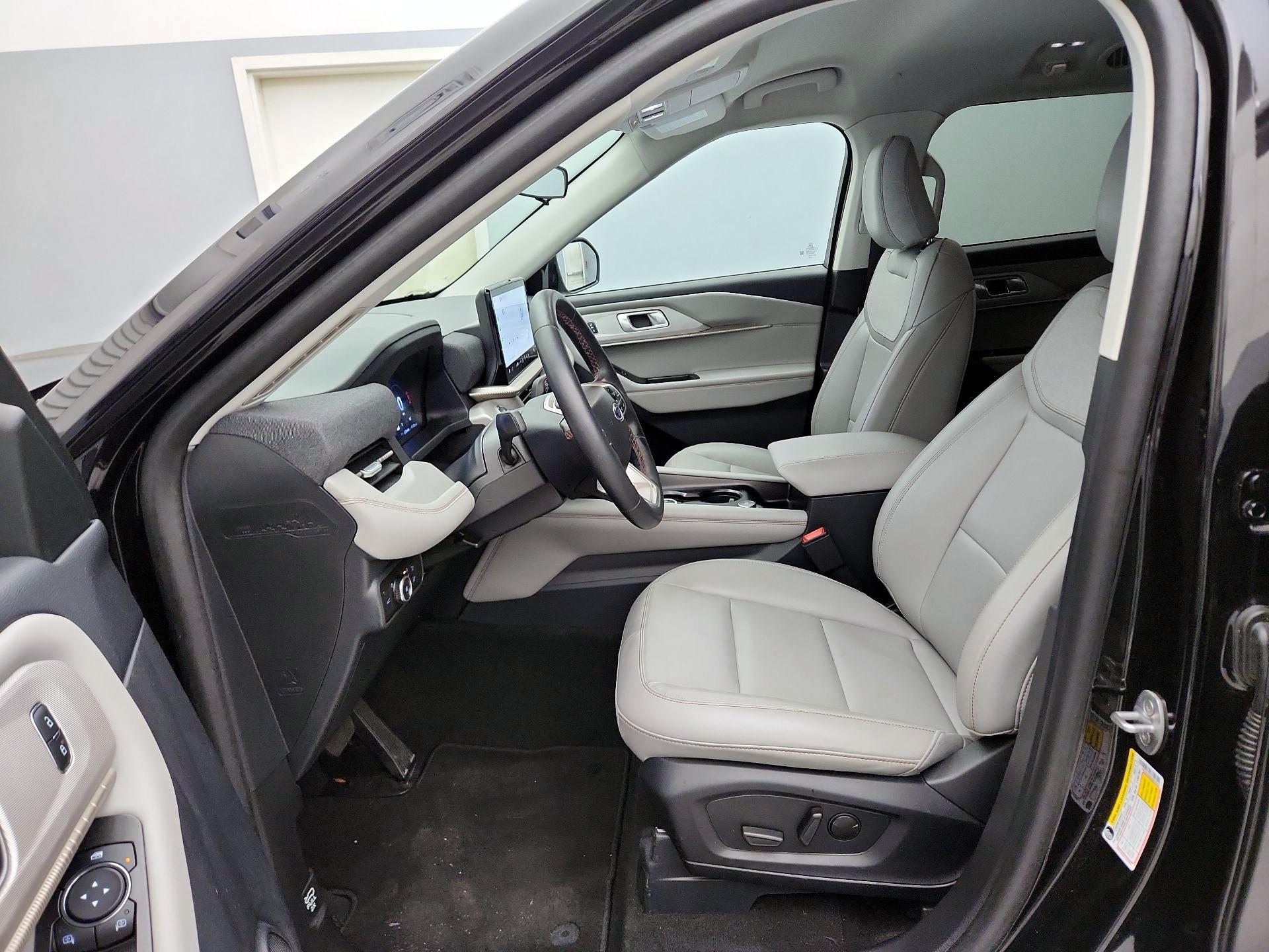 Thumbnail: 2025 Ford Explorer - 11