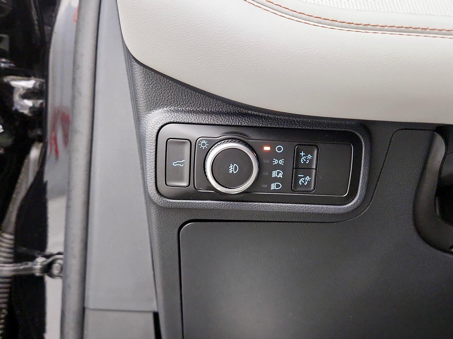 Thumbnail: 2025 Ford Explorer - 13