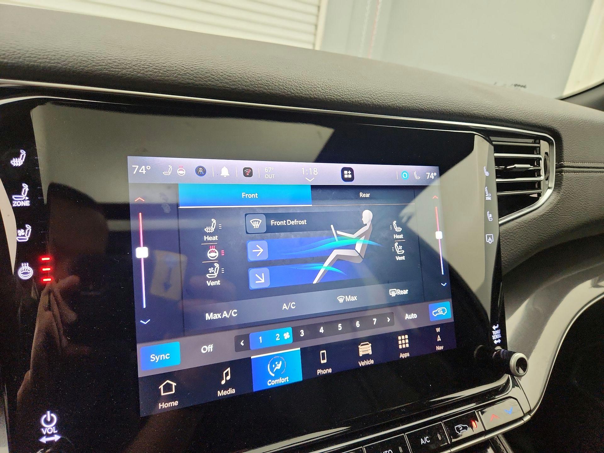 Thumbnail: 2024 Jeep Wagoneer - 17