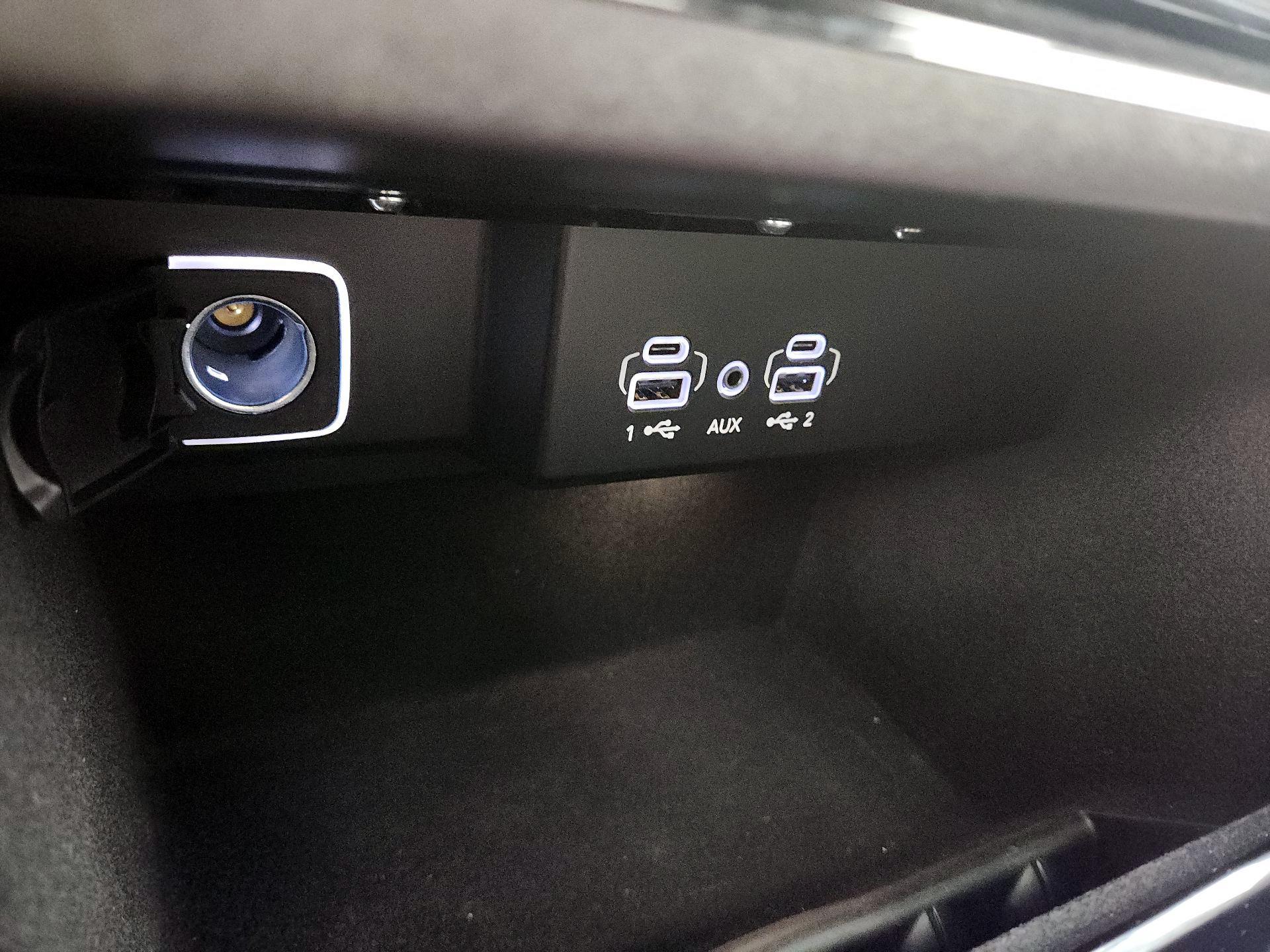 Thumbnail: 2024 Jeep Wagoneer - 19