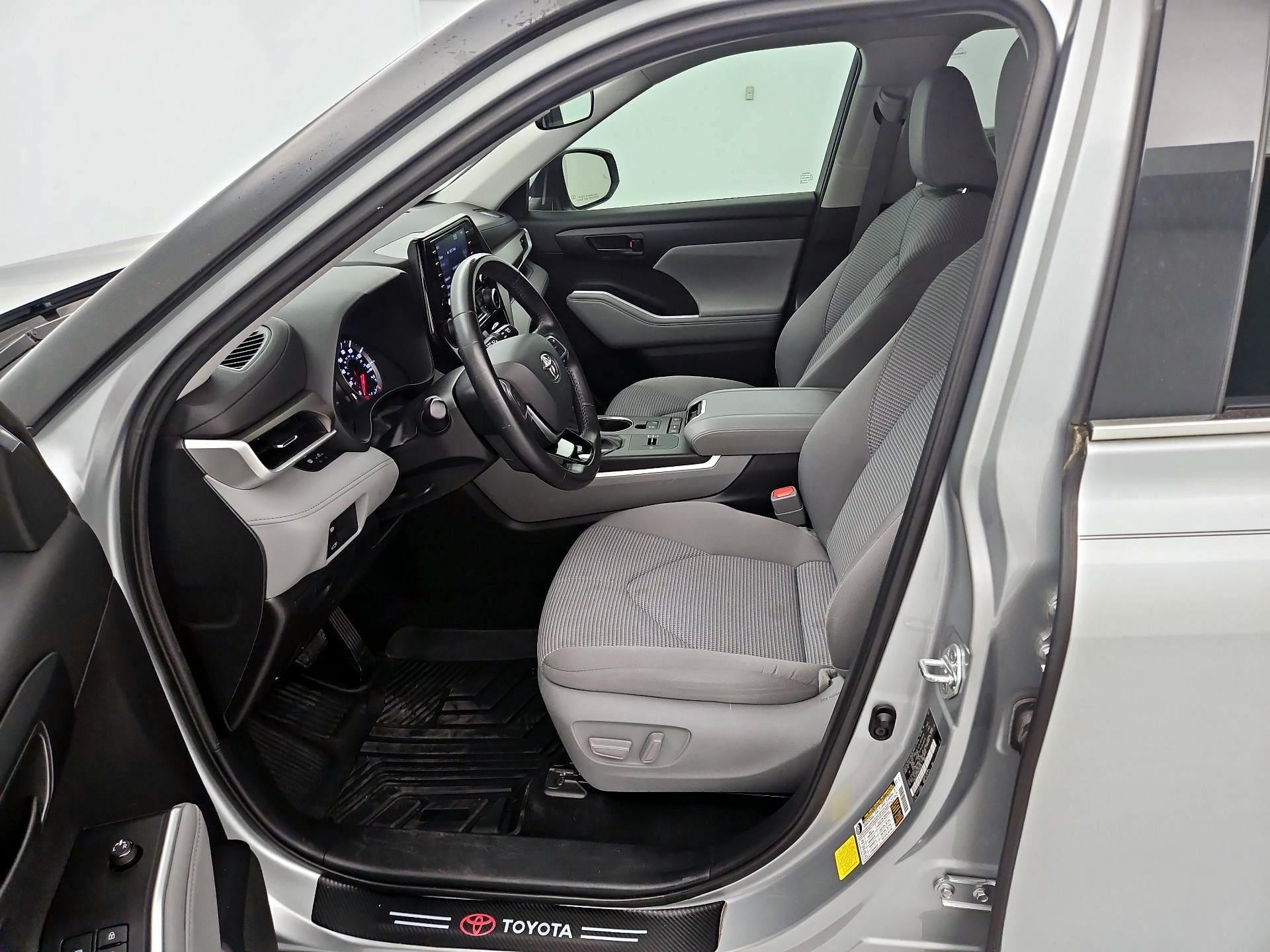 Thumbnail: 2021 Toyota Highlander - 11