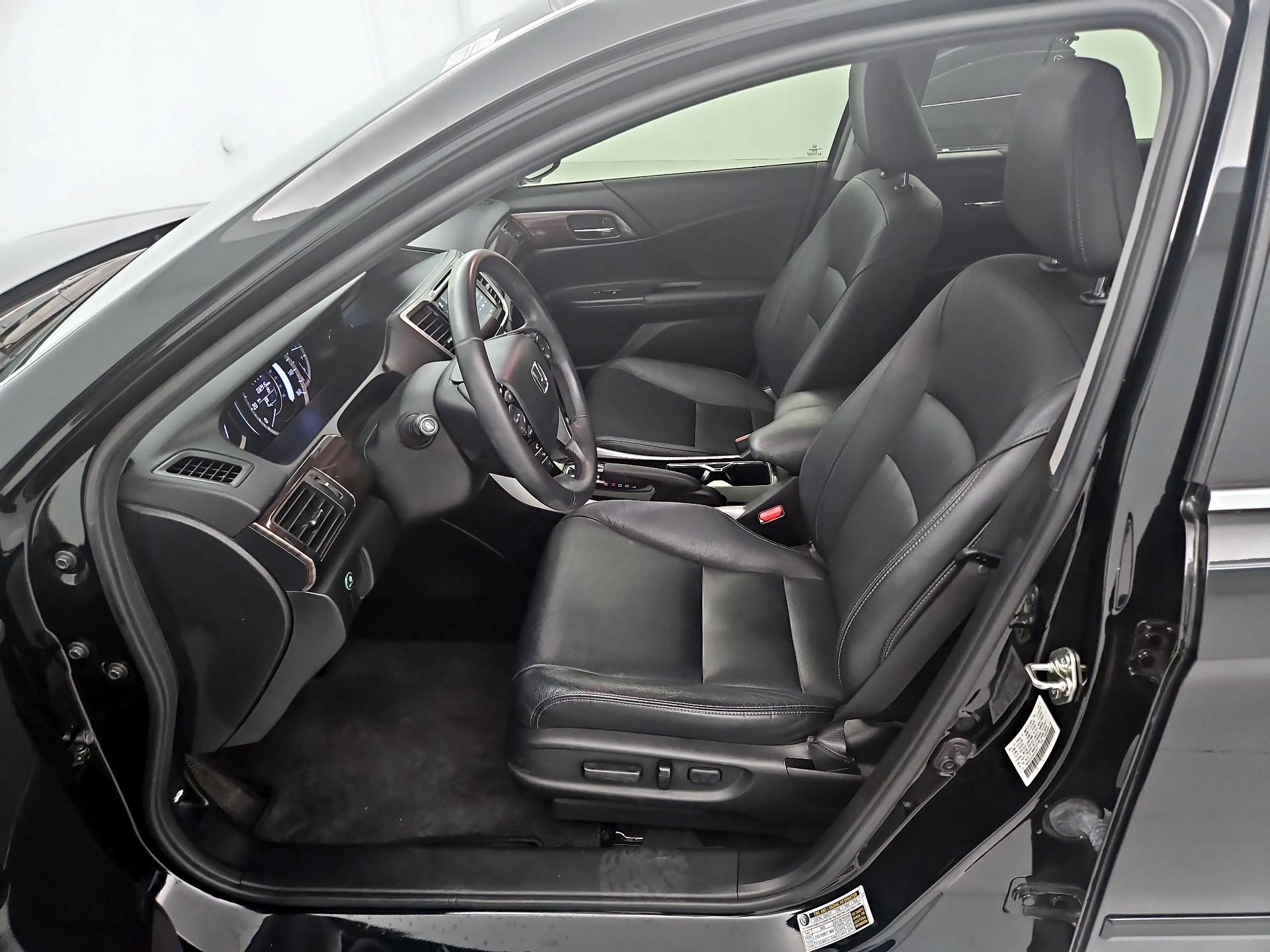 Thumbnail: 2017 Honda Accord - 11
