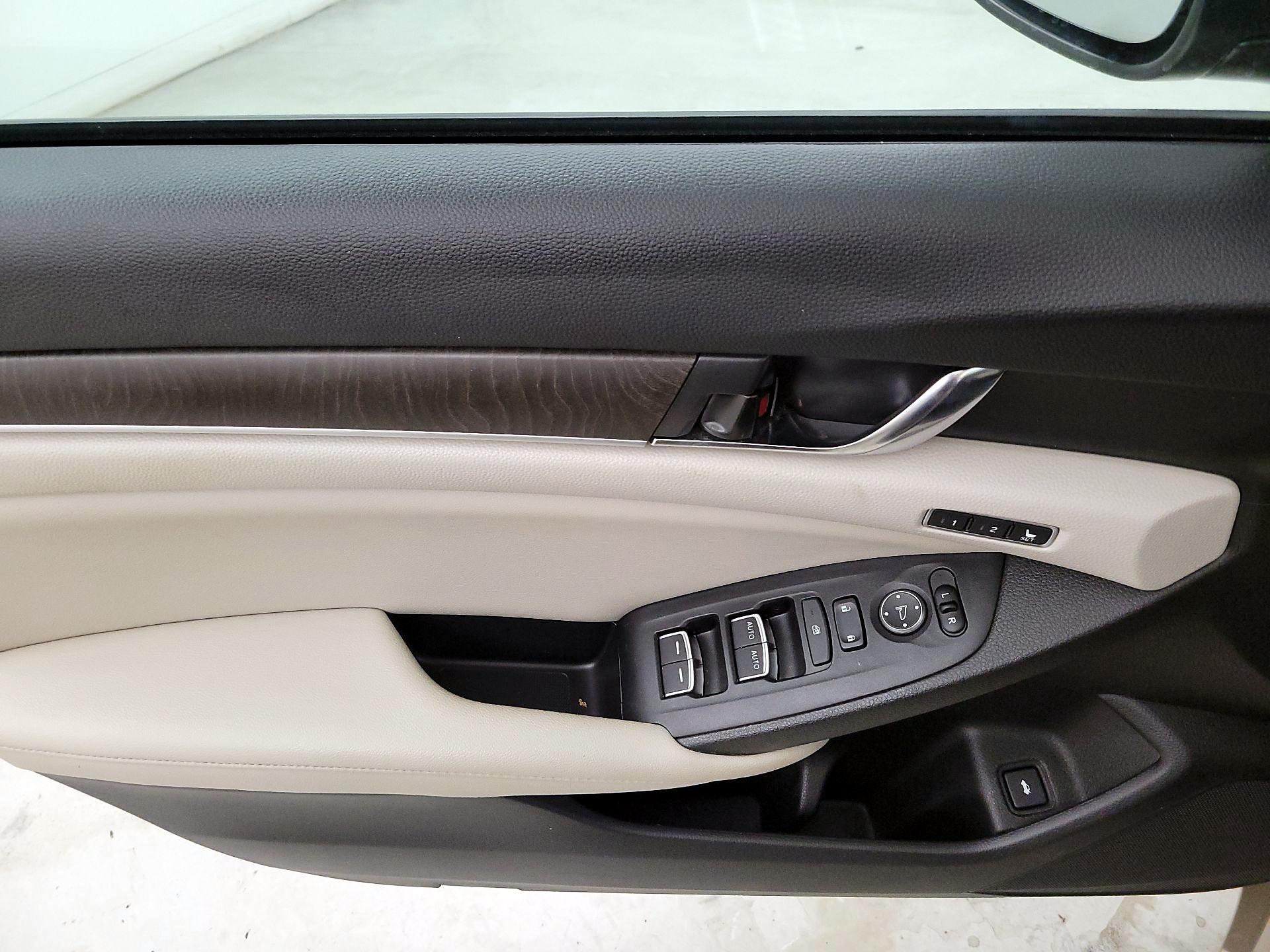 Thumbnail: 2019 Honda Accord - 12