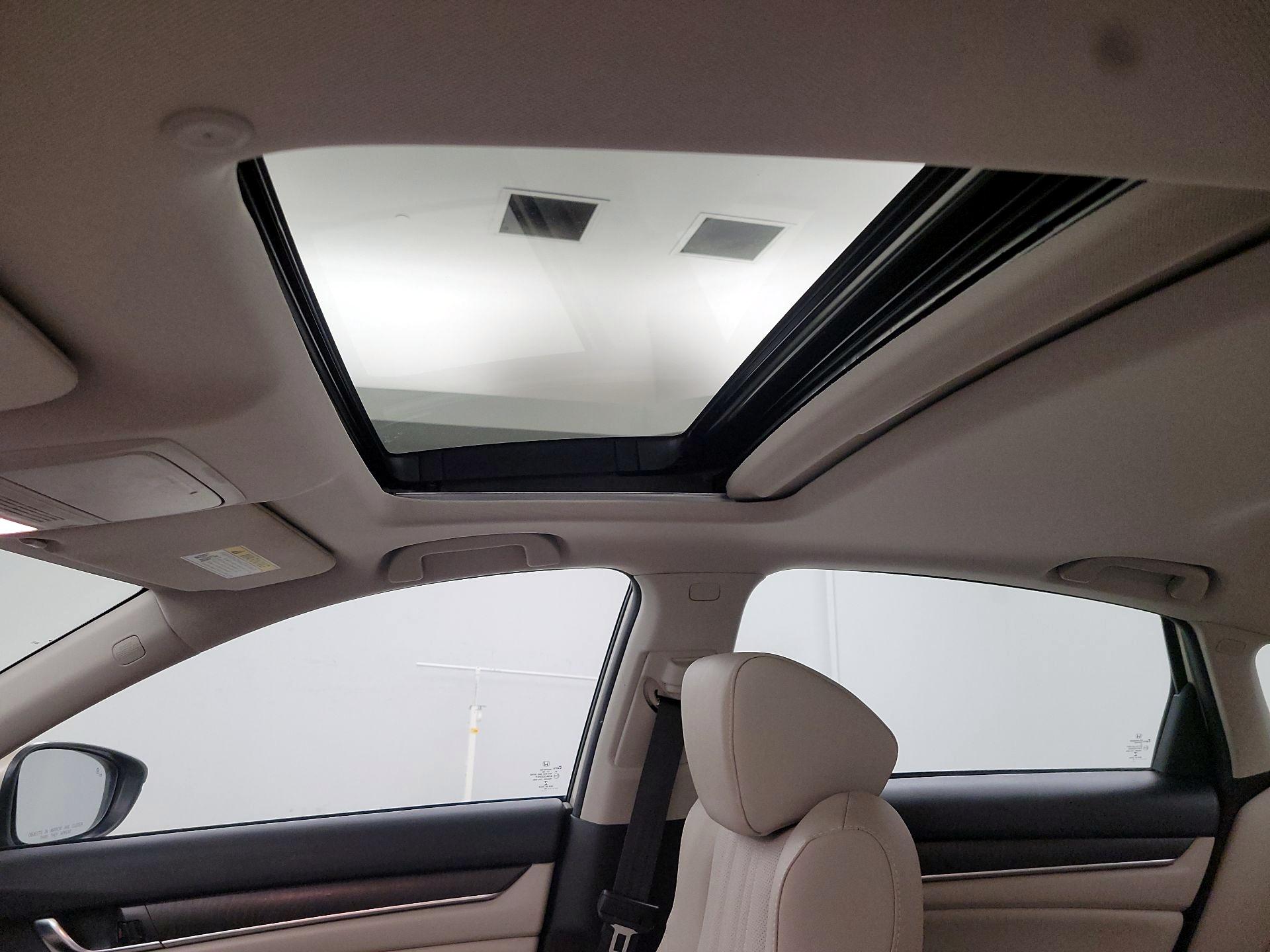 Thumbnail: 2019 Honda Accord - 19