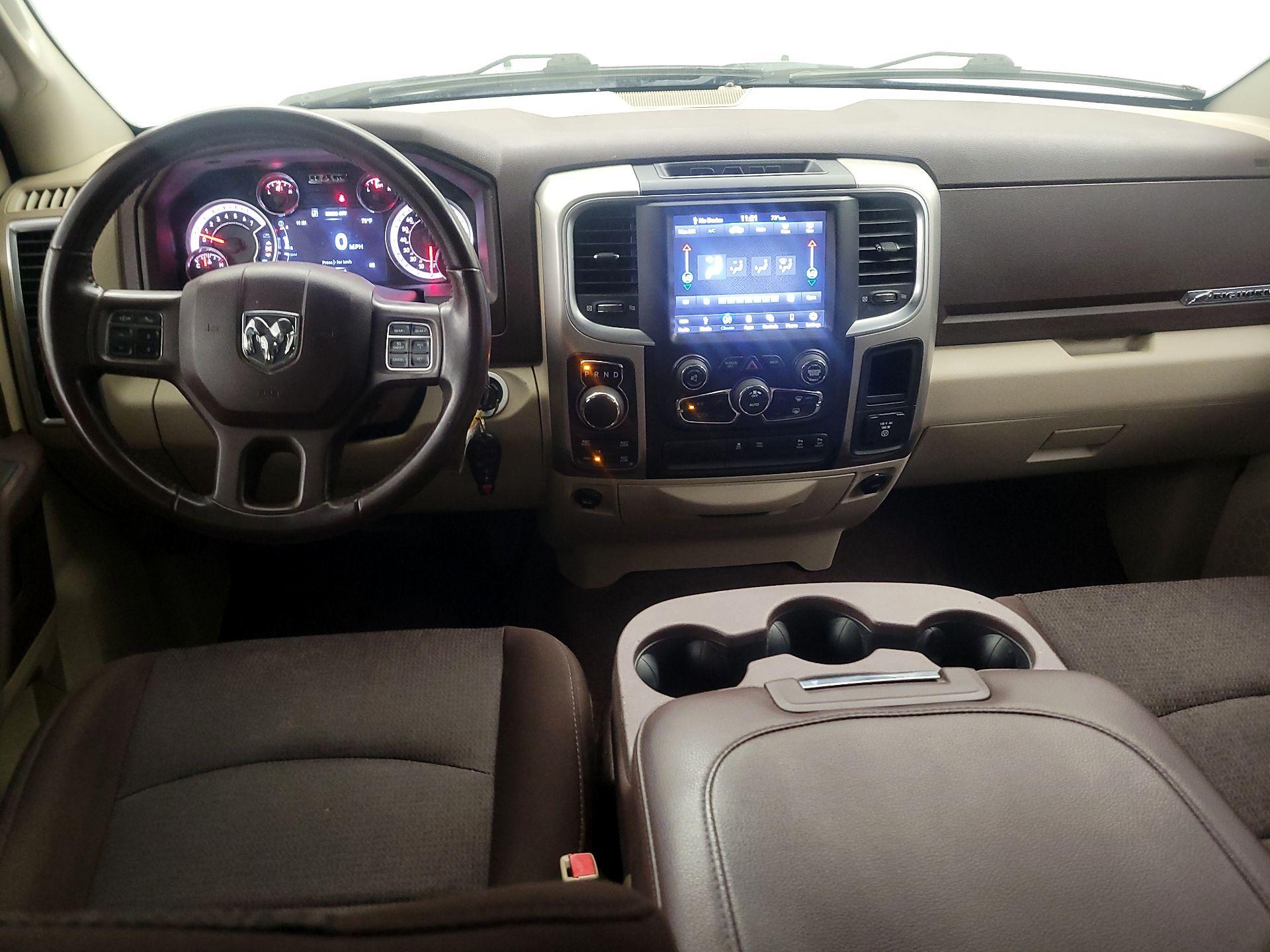 Thumbnail: 2019 RAM 1500 Classic - 9