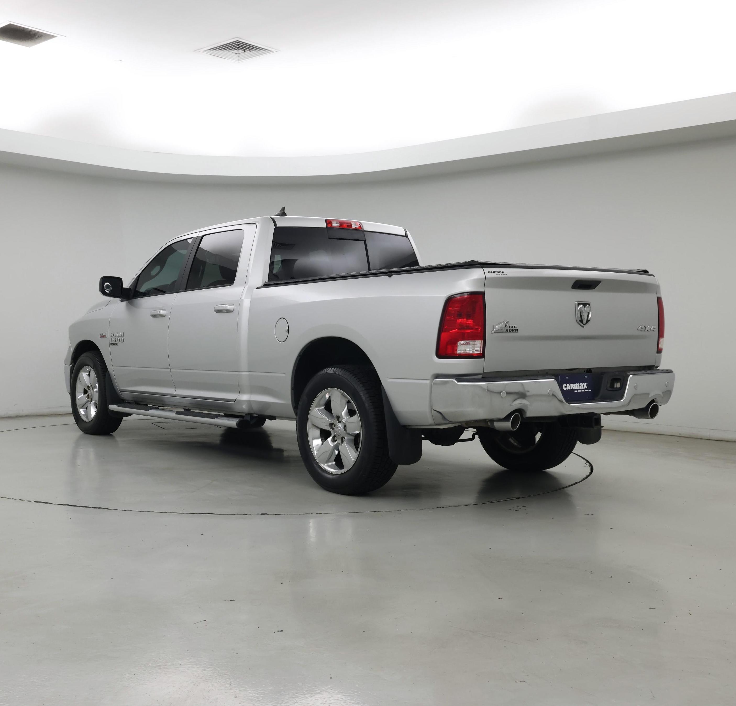 Thumbnail: 2019 RAM 1500 Classic - 2