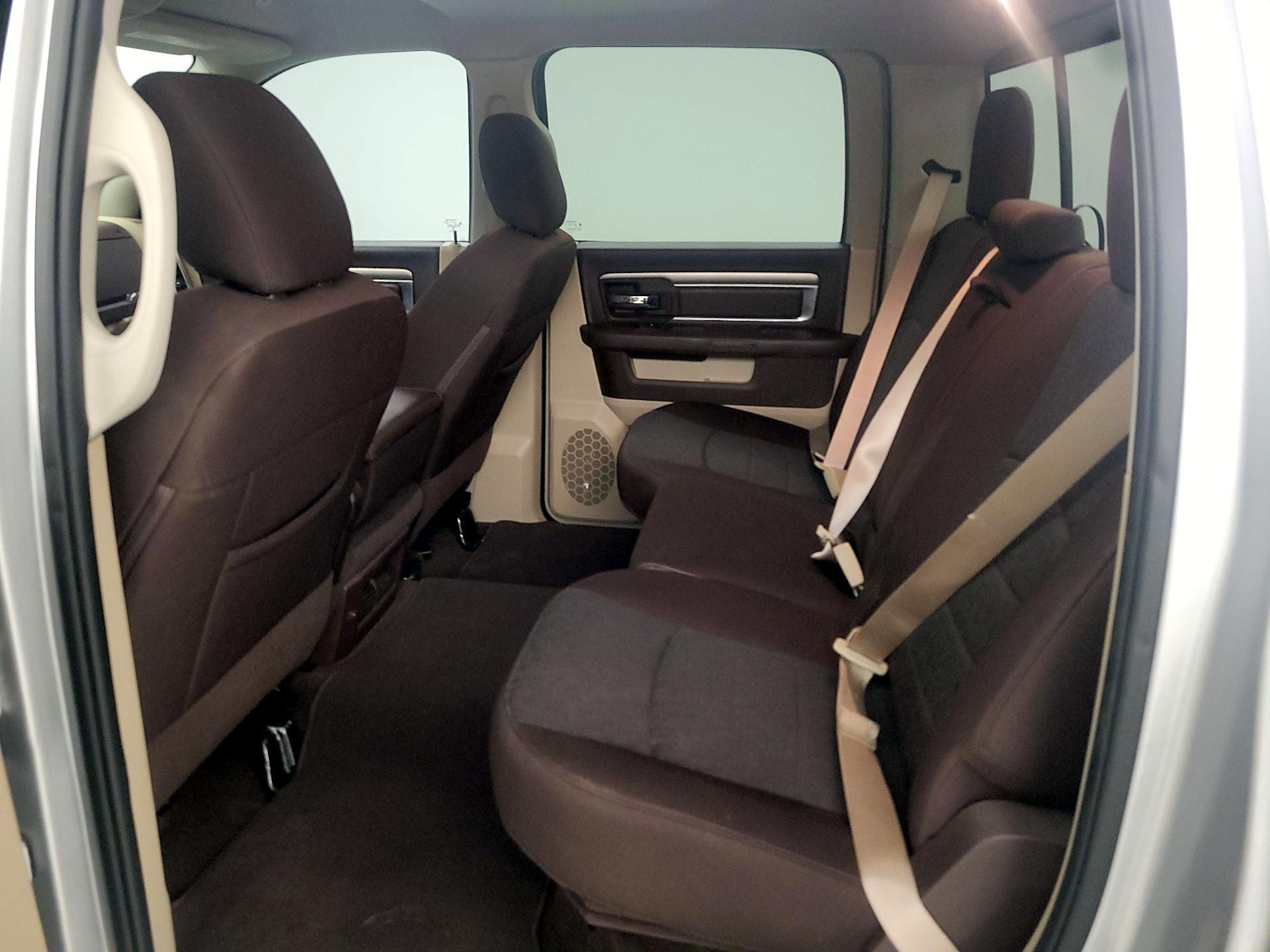 Thumbnail: 2019 RAM 1500 Classic - 19