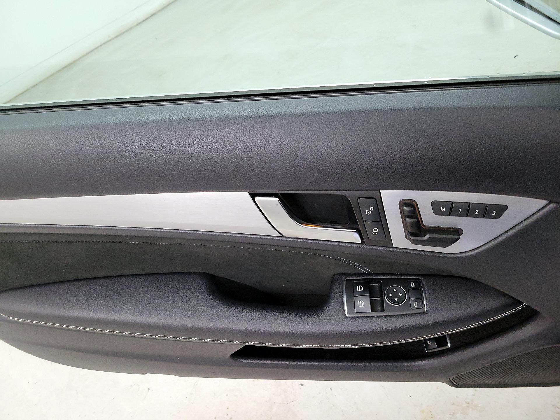 Thumbnail: 2015 Mercedes-Benz C-Class - 12