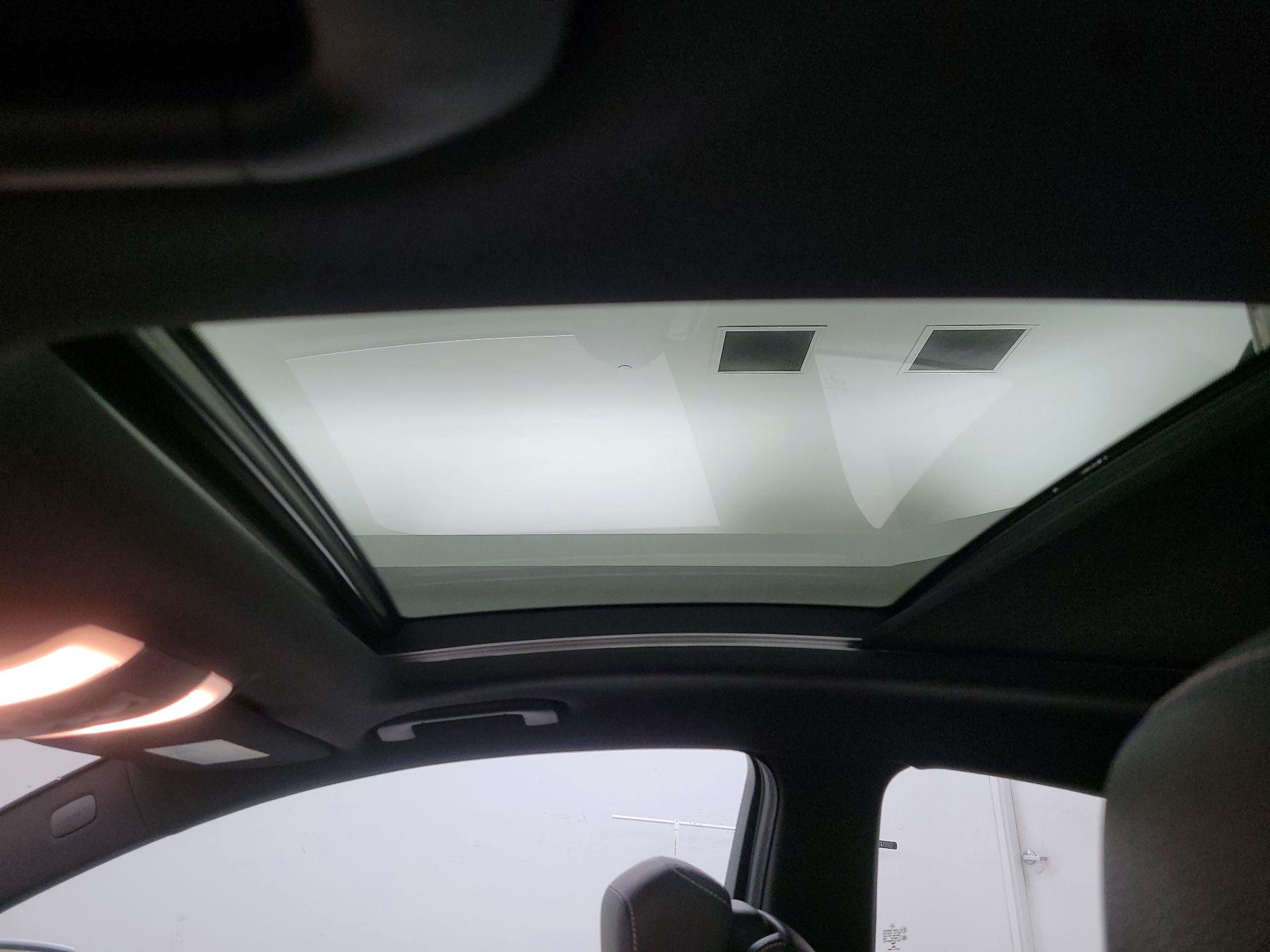 Thumbnail: 2015 Mercedes-Benz C-Class - 18