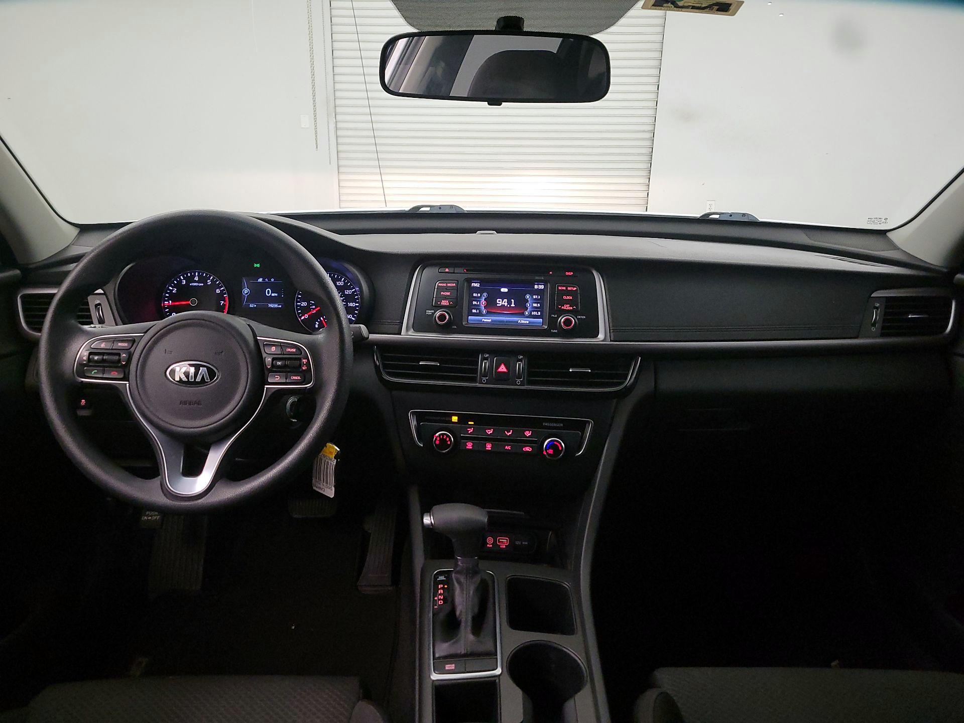 Thumbnail: 2017 Kia Optima - 9