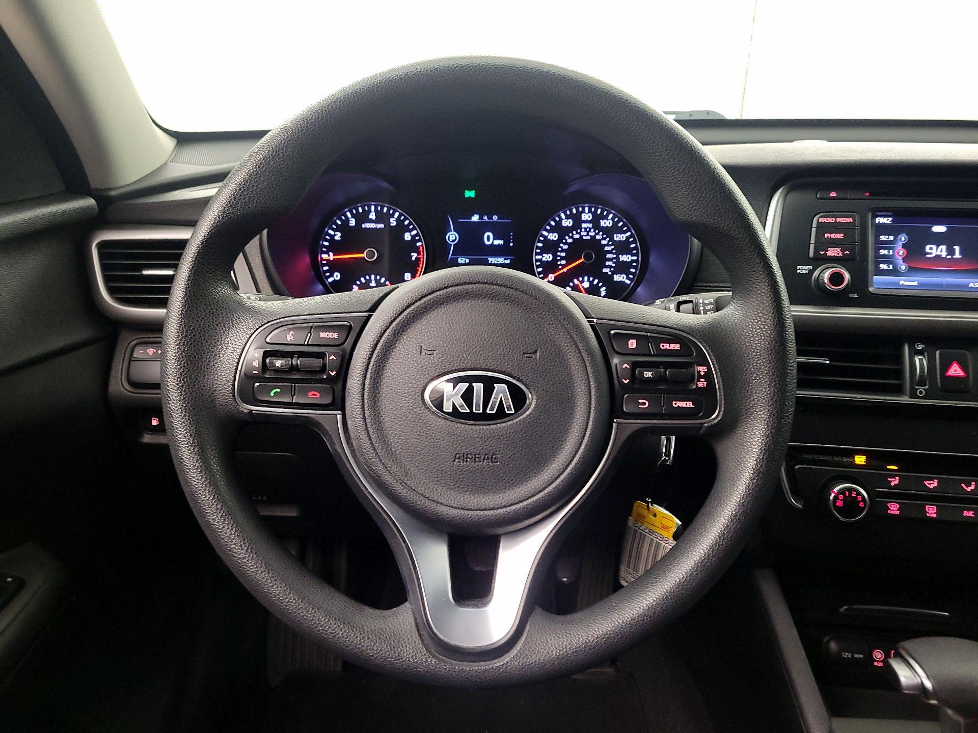 Thumbnail: 2017 Kia Optima - 10