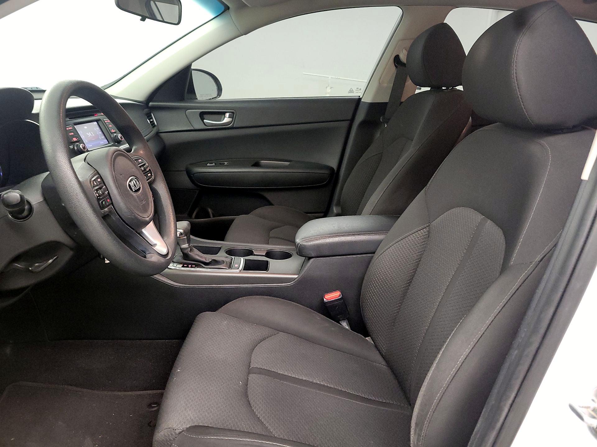 Thumbnail: 2017 Kia Optima - 11