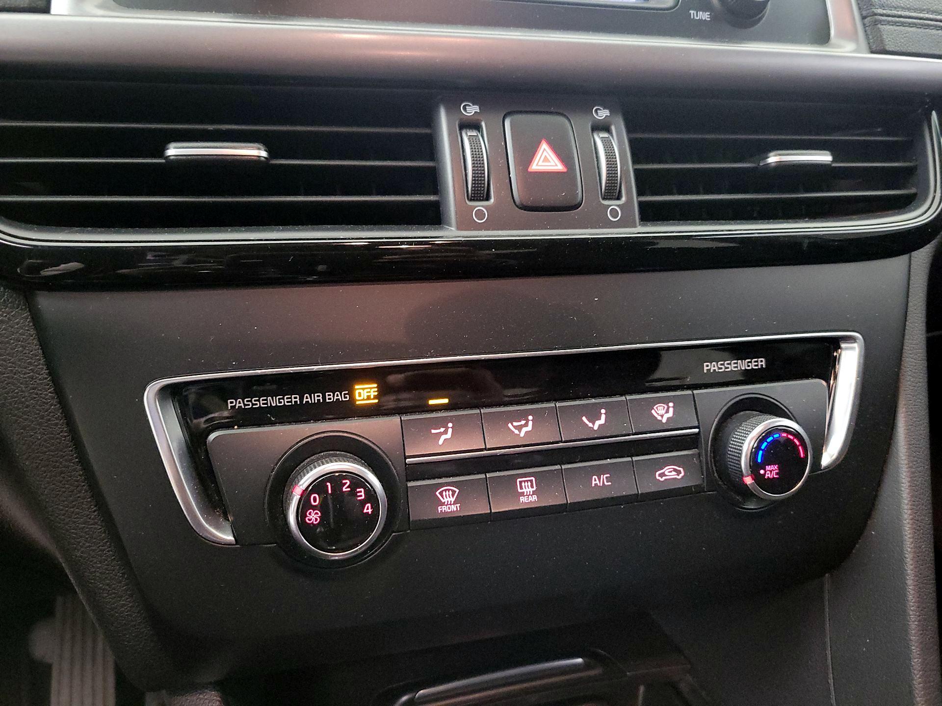 Thumbnail: 2017 Kia Optima - 16