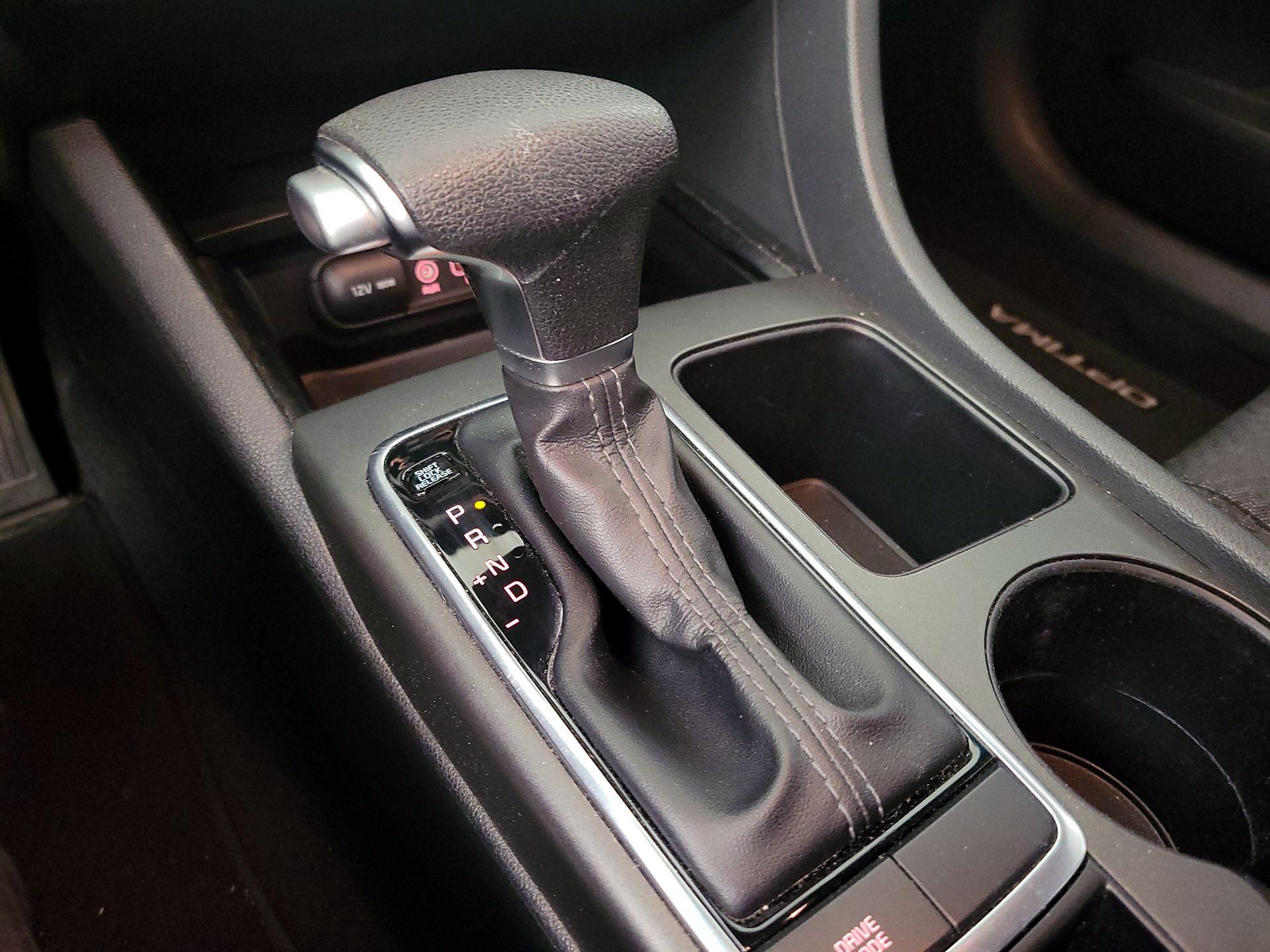 Thumbnail: 2017 Kia Optima - 17