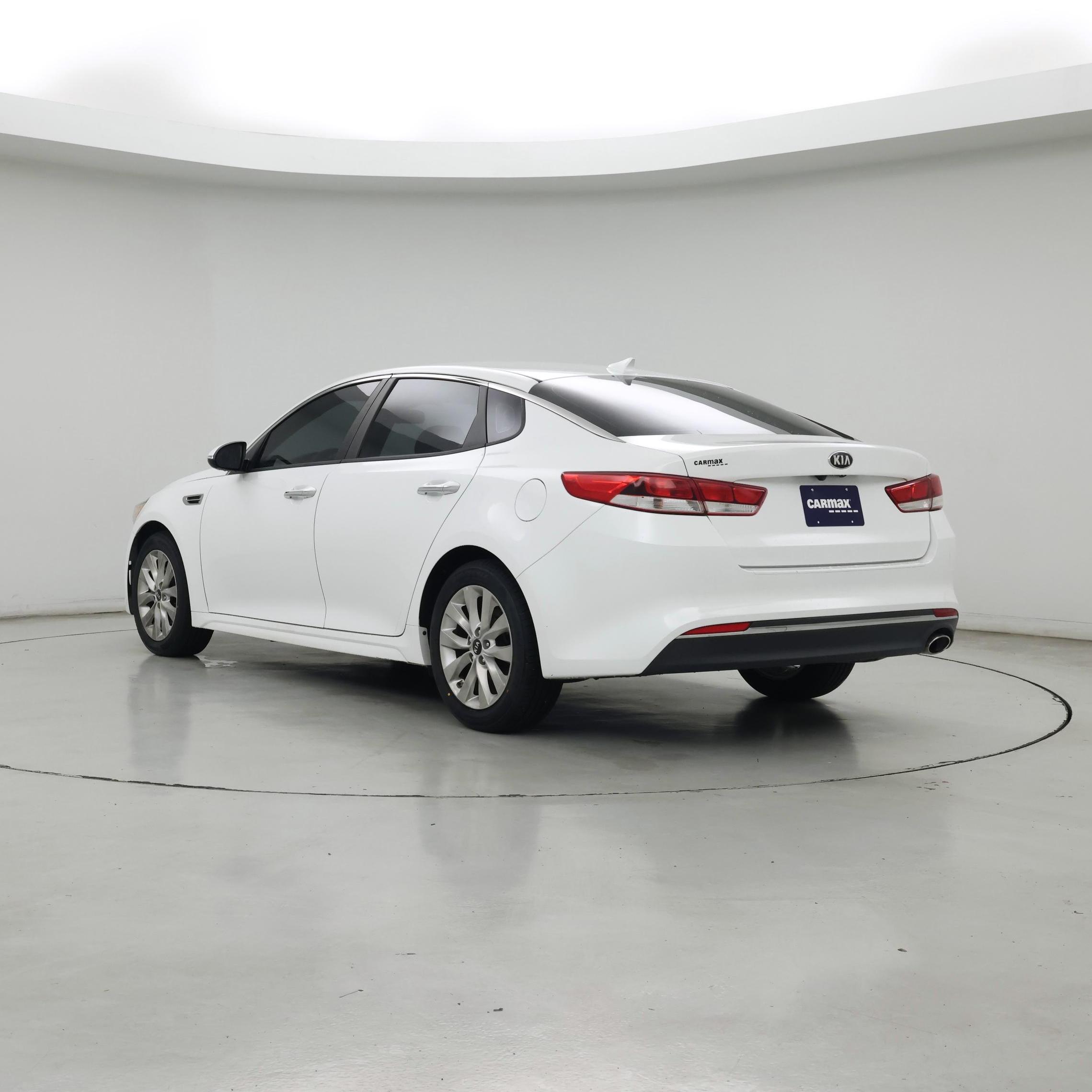 Thumbnail: 2017 Kia Optima - 2