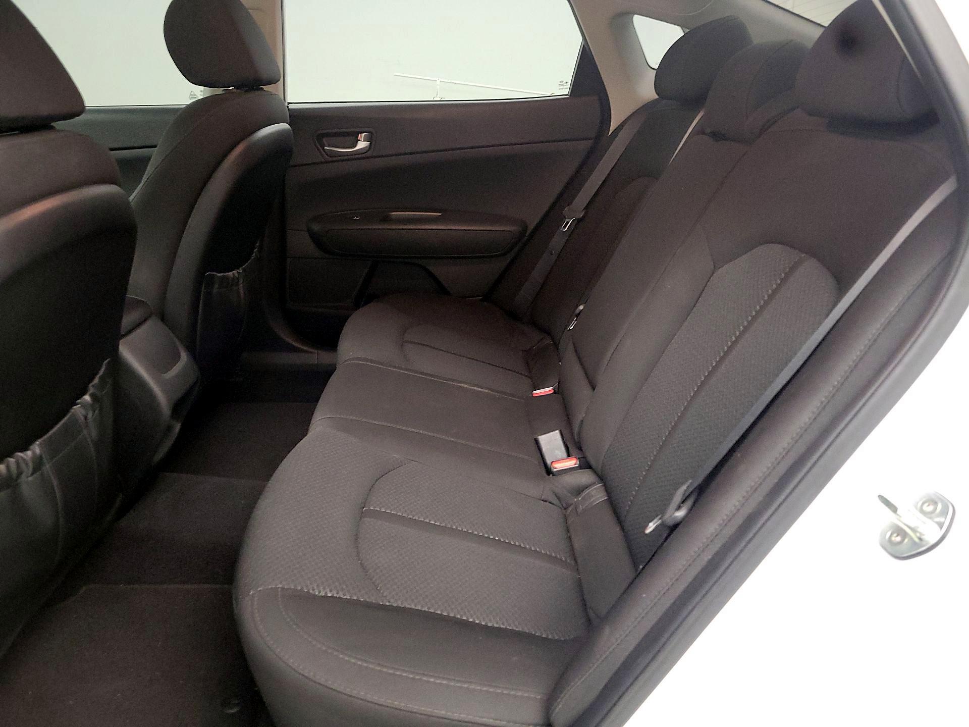 Thumbnail: 2017 Kia Optima - 19