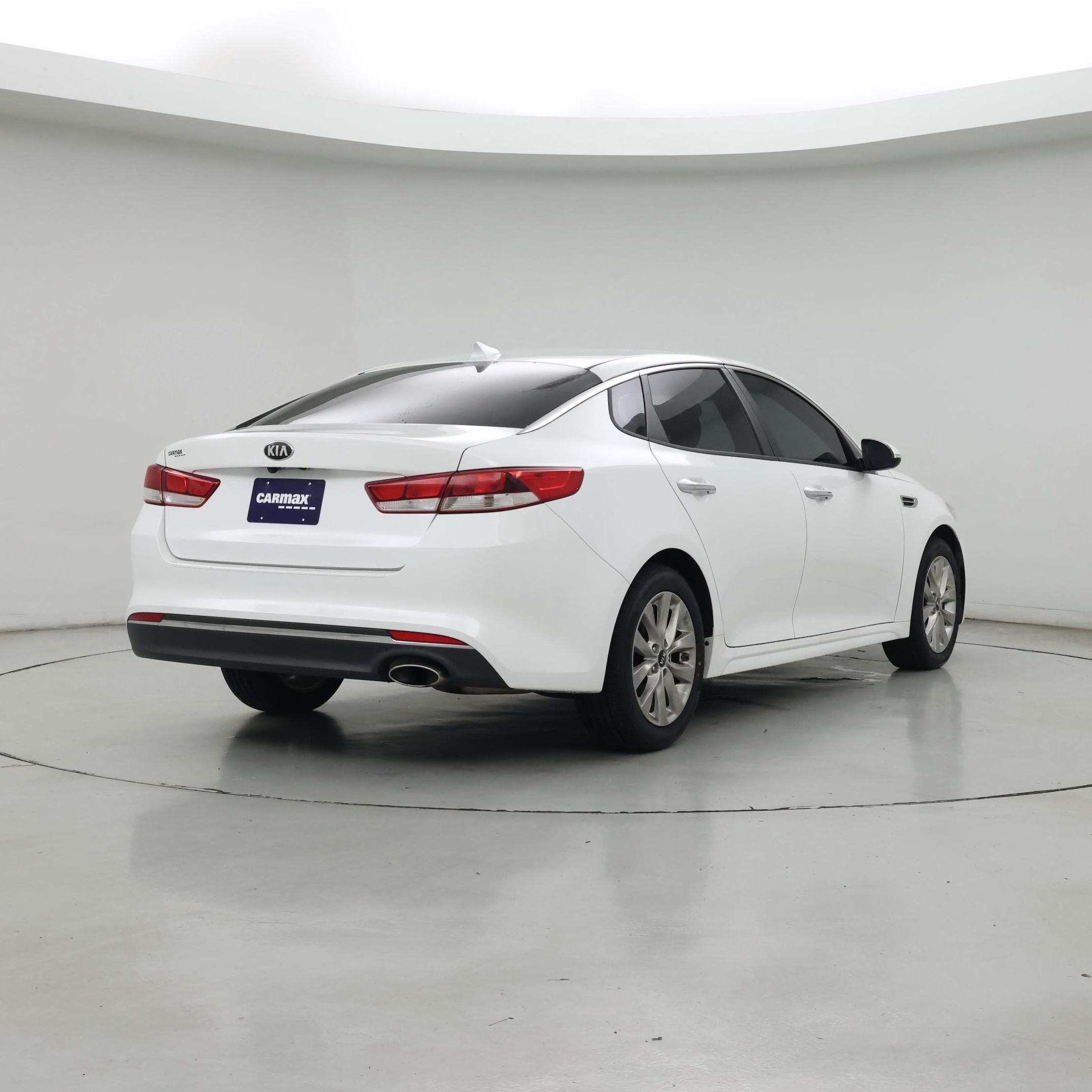 Thumbnail: 2017 Kia Optima - 8