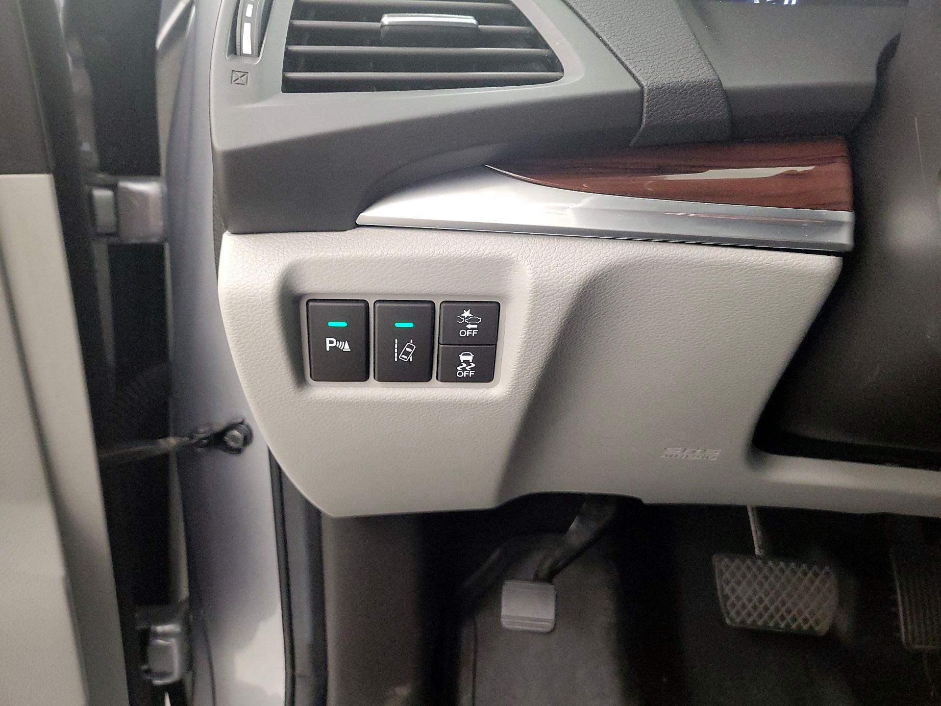 Thumbnail: 2016 Acura MDX - 13