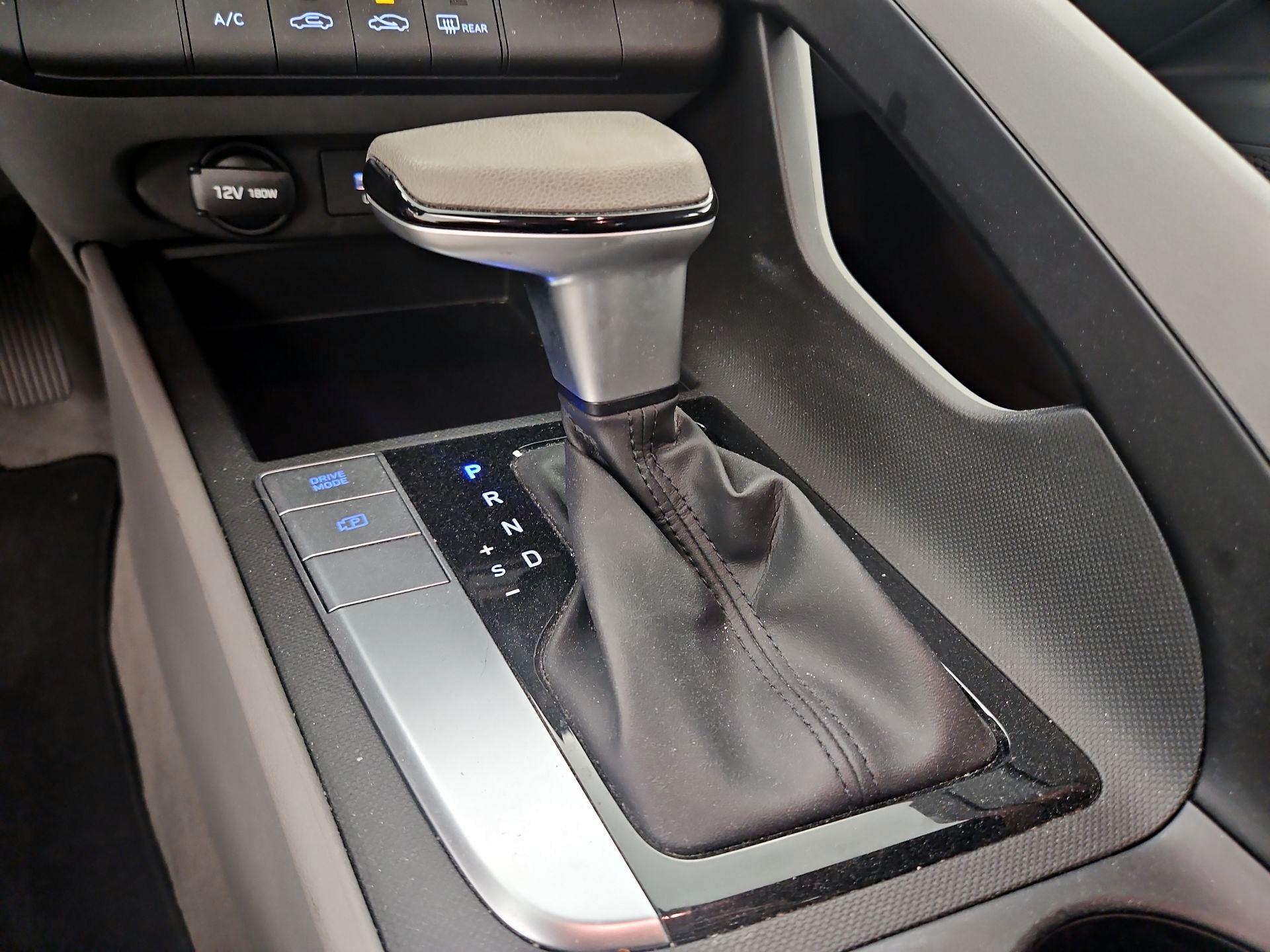 Thumbnail: 2021 Hyundai Elantra - 17