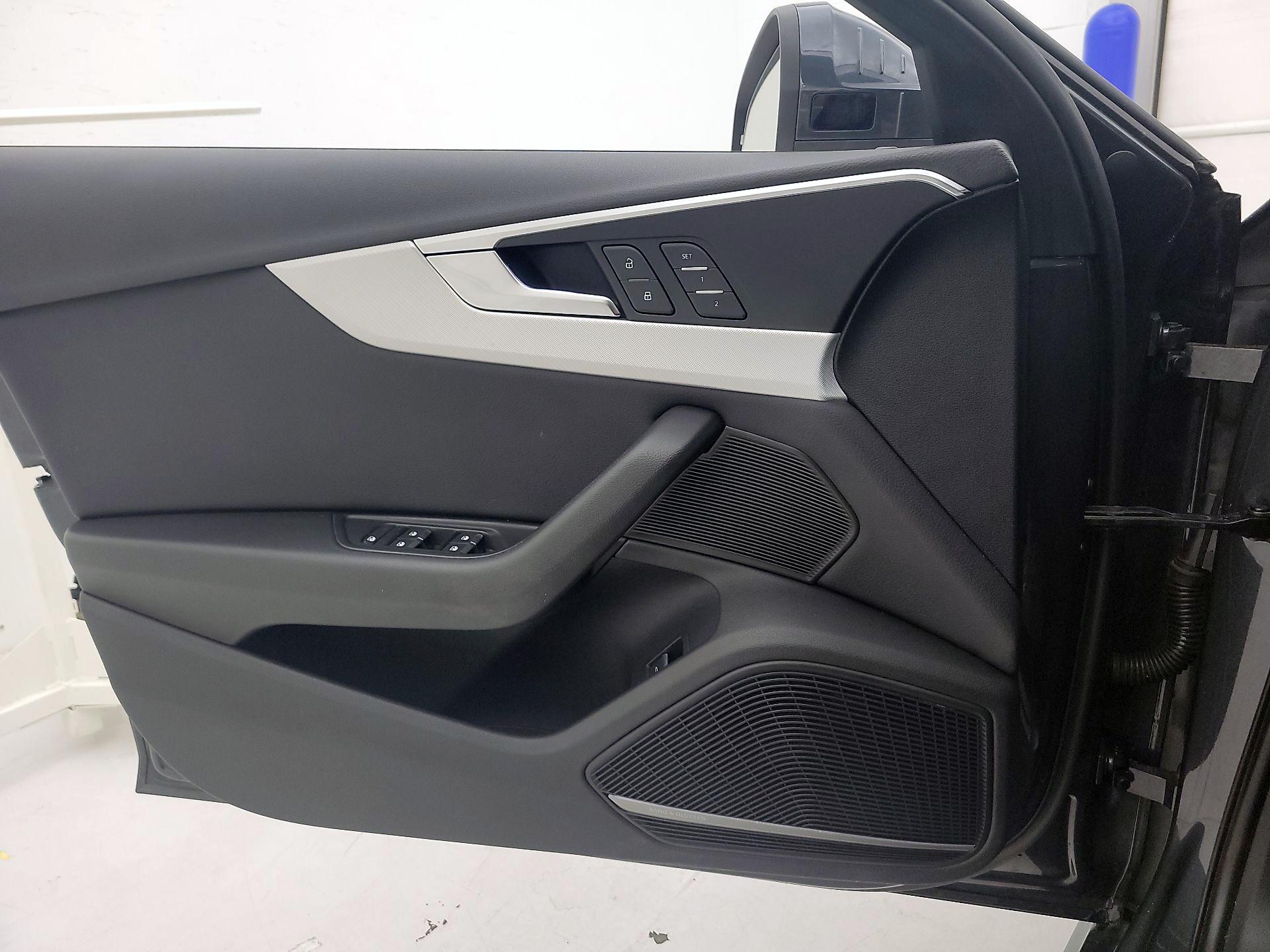 Thumbnail: 2017 Audi A4 - 12