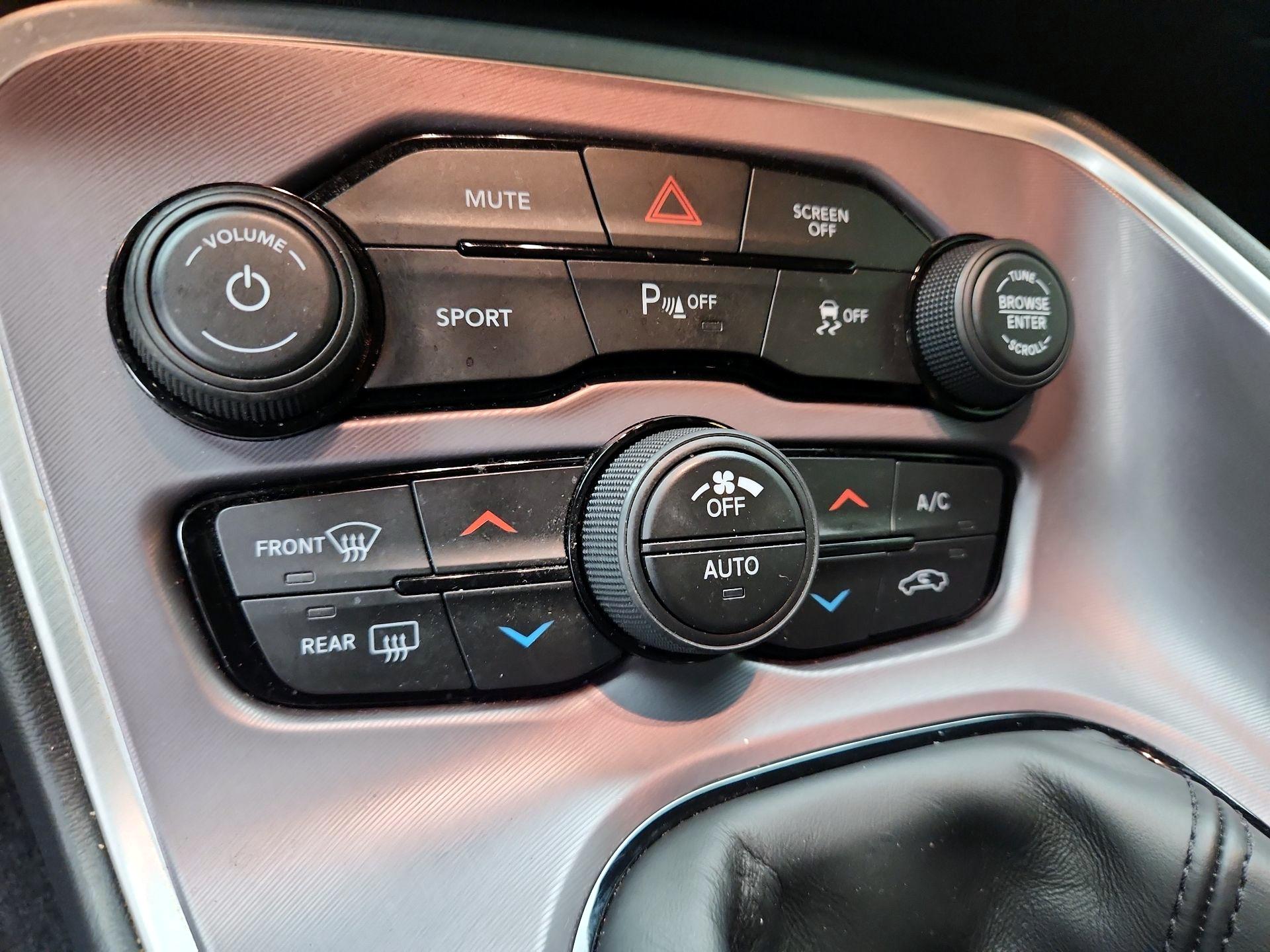 Thumbnail: 2022 Dodge Challenger - 16