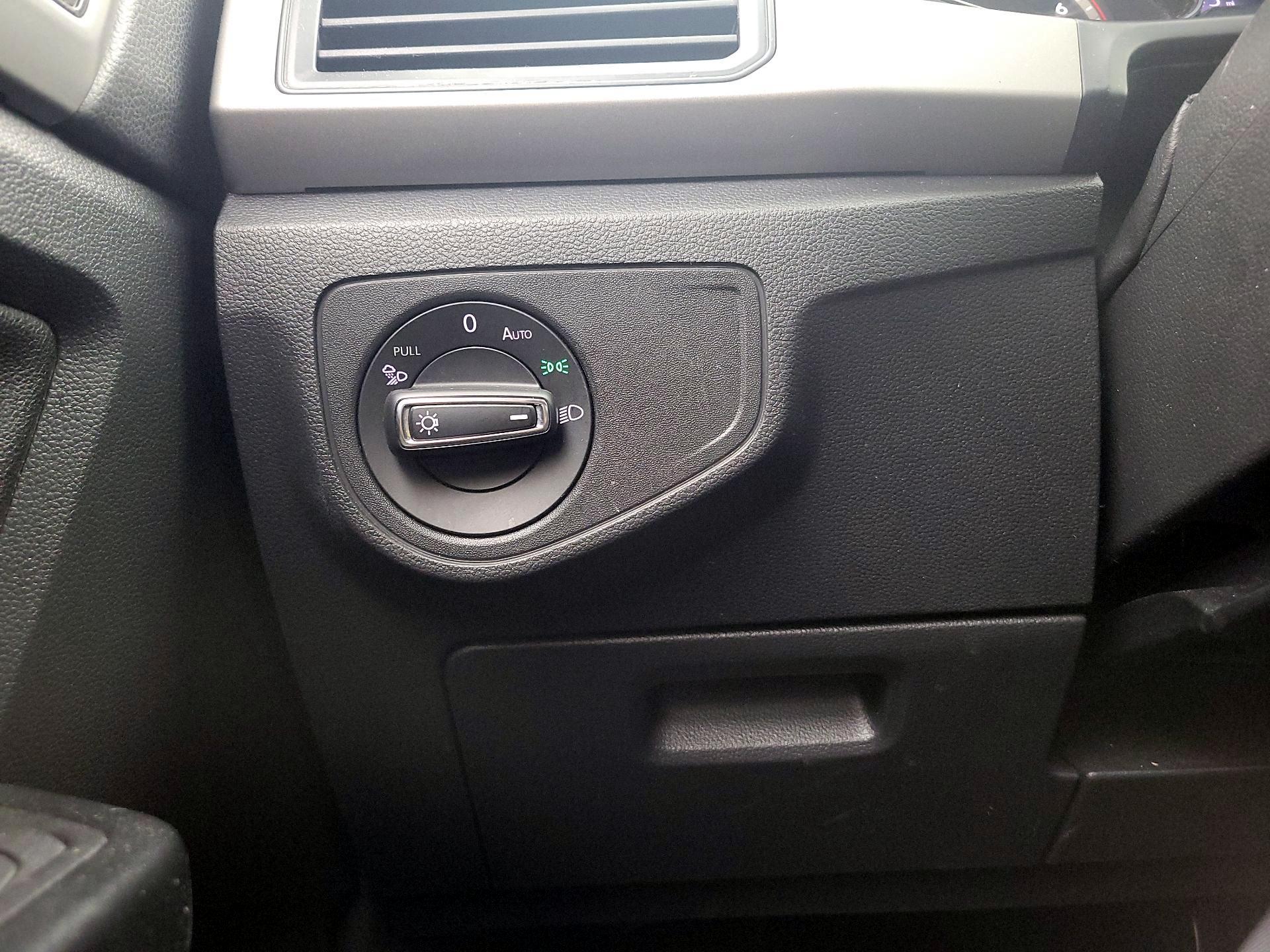 Thumbnail: 2020 Volkswagen Atlas - 13