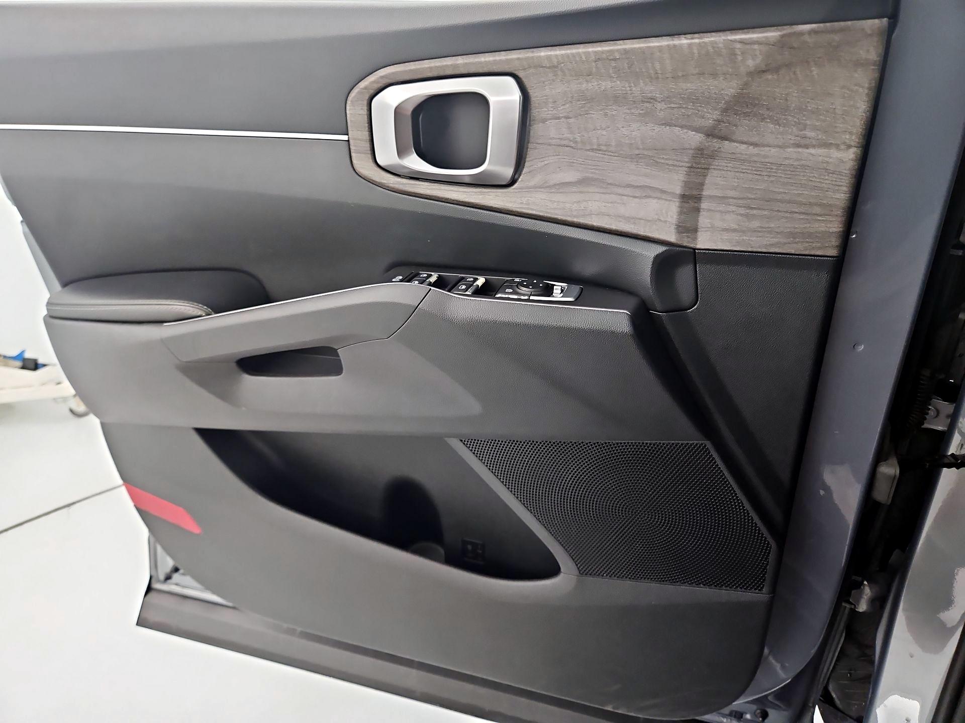 Thumbnail: 2021 Kia Sorento - 12