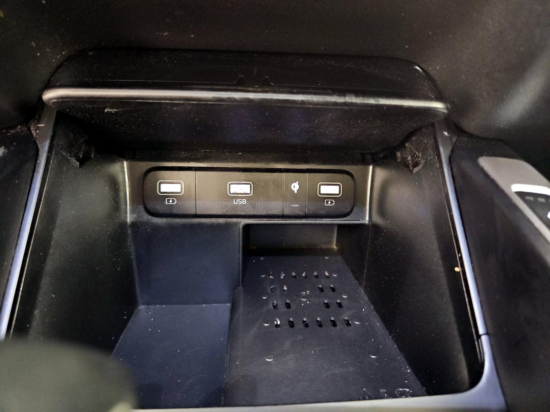 Thumbnail: 2021 Kia Sorento - 18